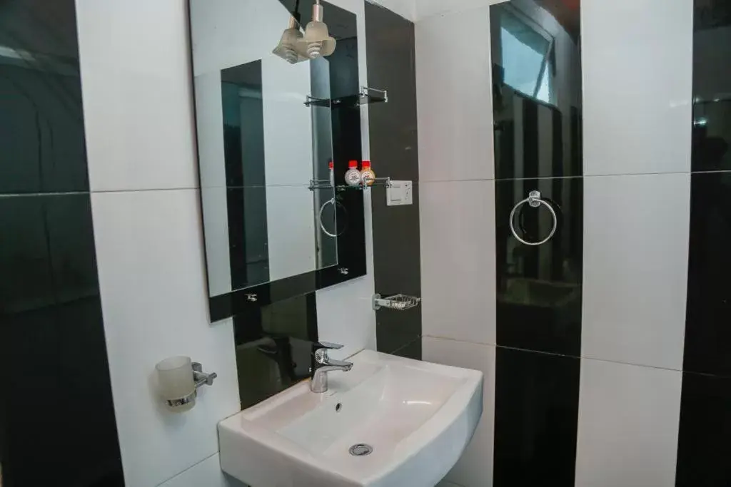 Budget Double Room in Mount Palace Budget Double Room in Mount Palace