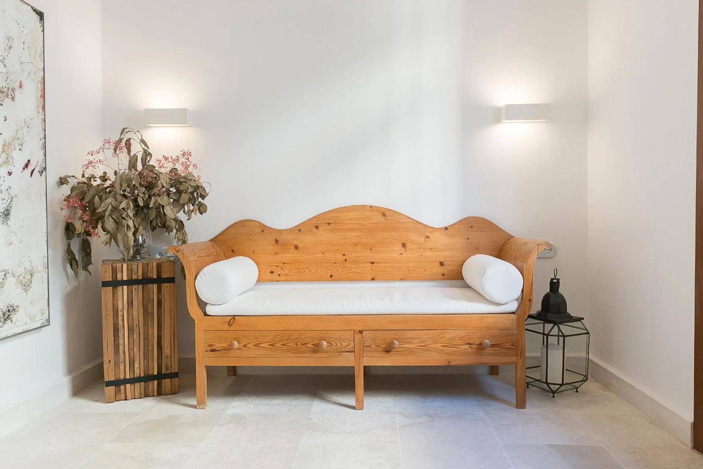 Lobby or reception in S'Hotelet d'es Born - Suites & SPA