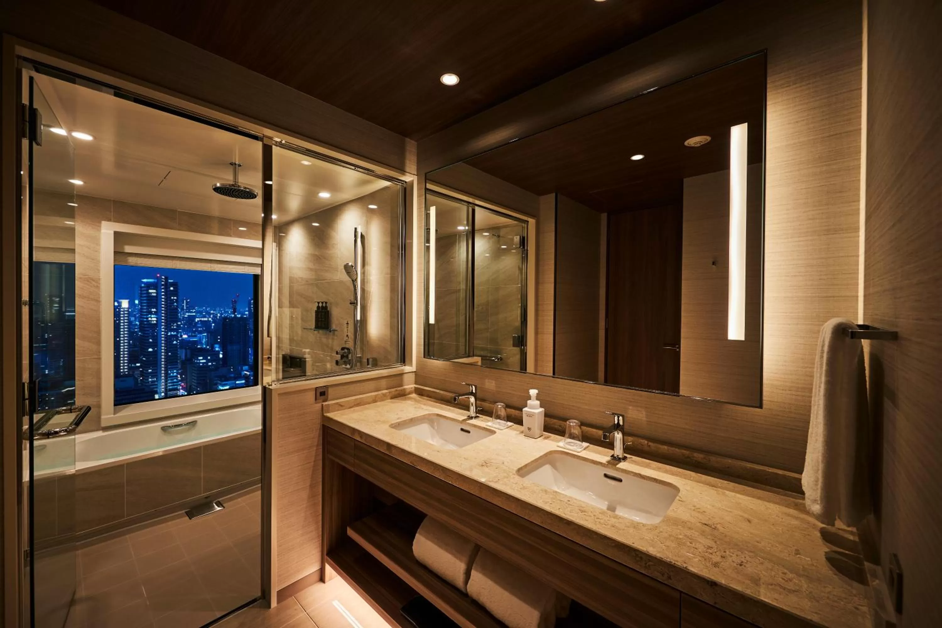 Shower in The Royal Park Hotel Iconic Osaka Midosuji