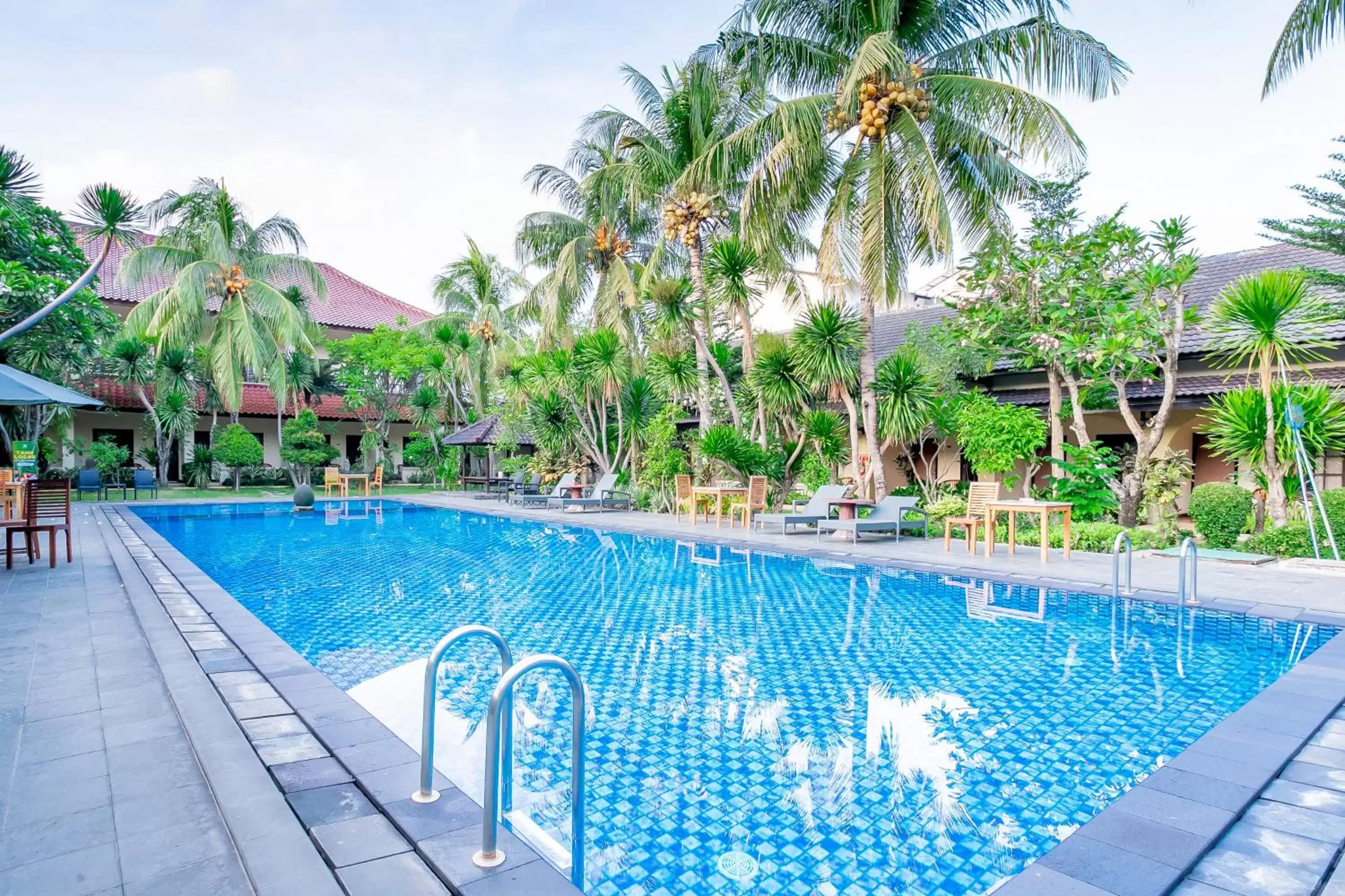 Garden, Swimming Pool in Lombok Garden Hotel