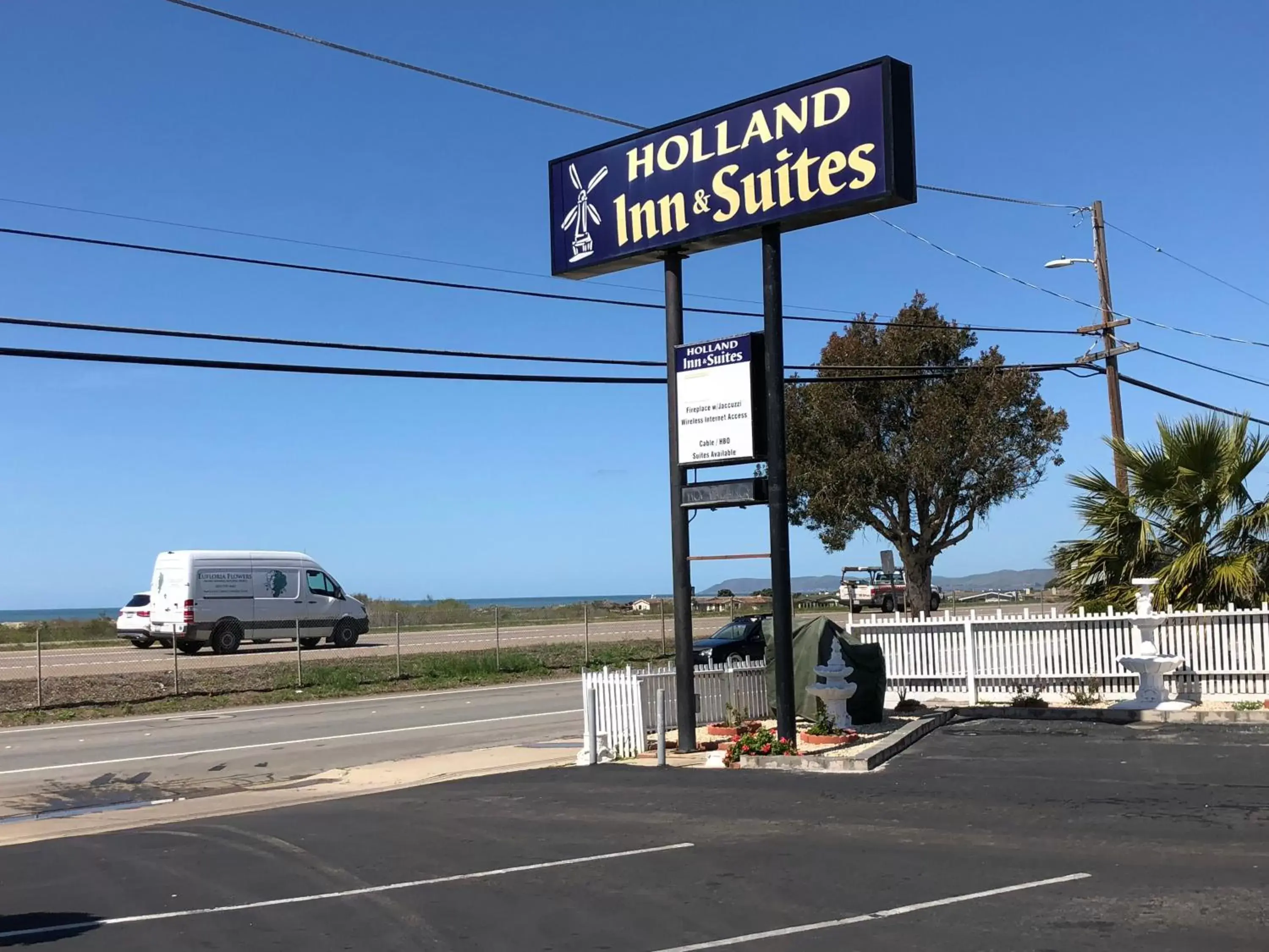 Property building in Holland Inn & Suites