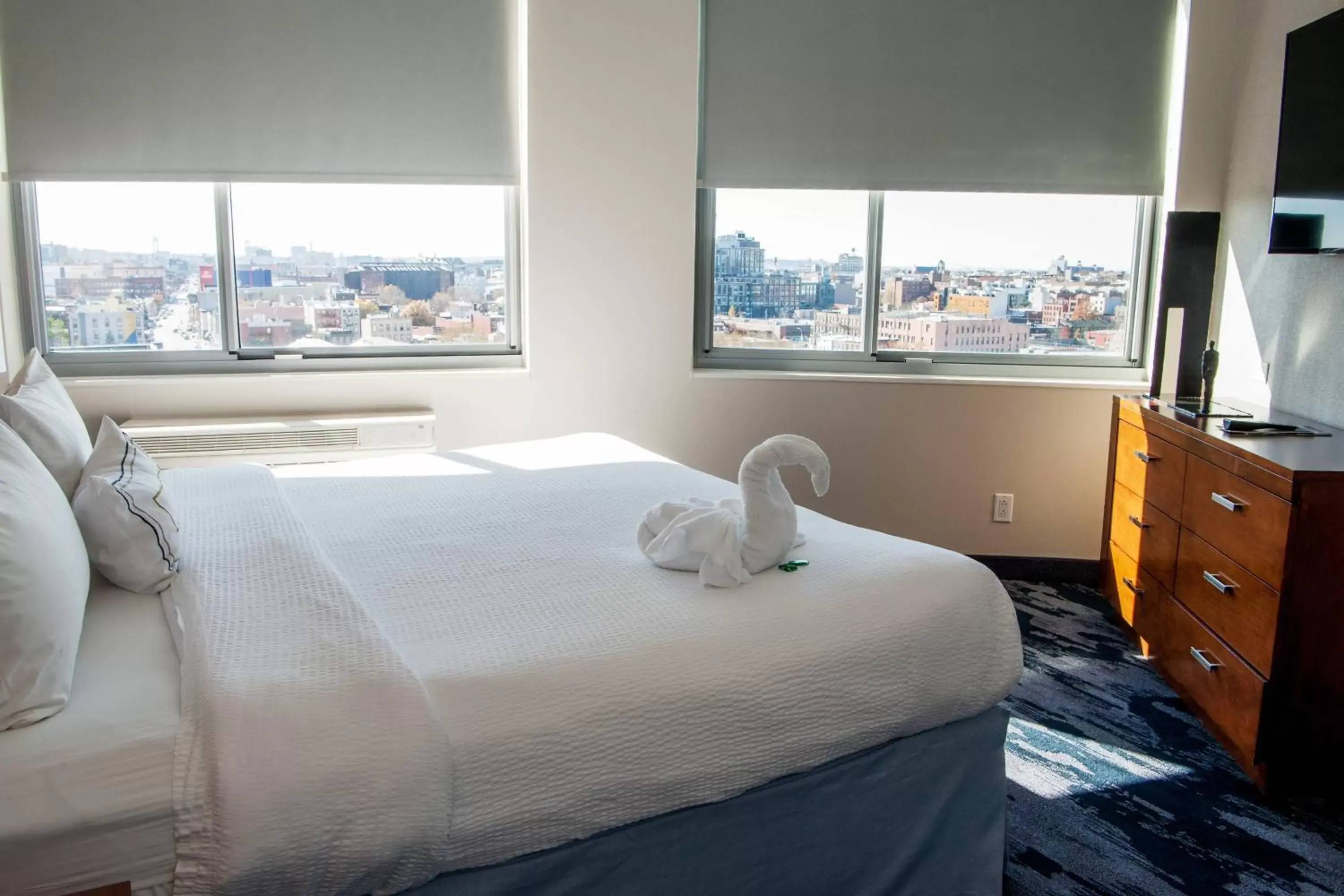 Bedroom, Bed in Fairfield Inn & Suites By Marriott New York Brooklyn