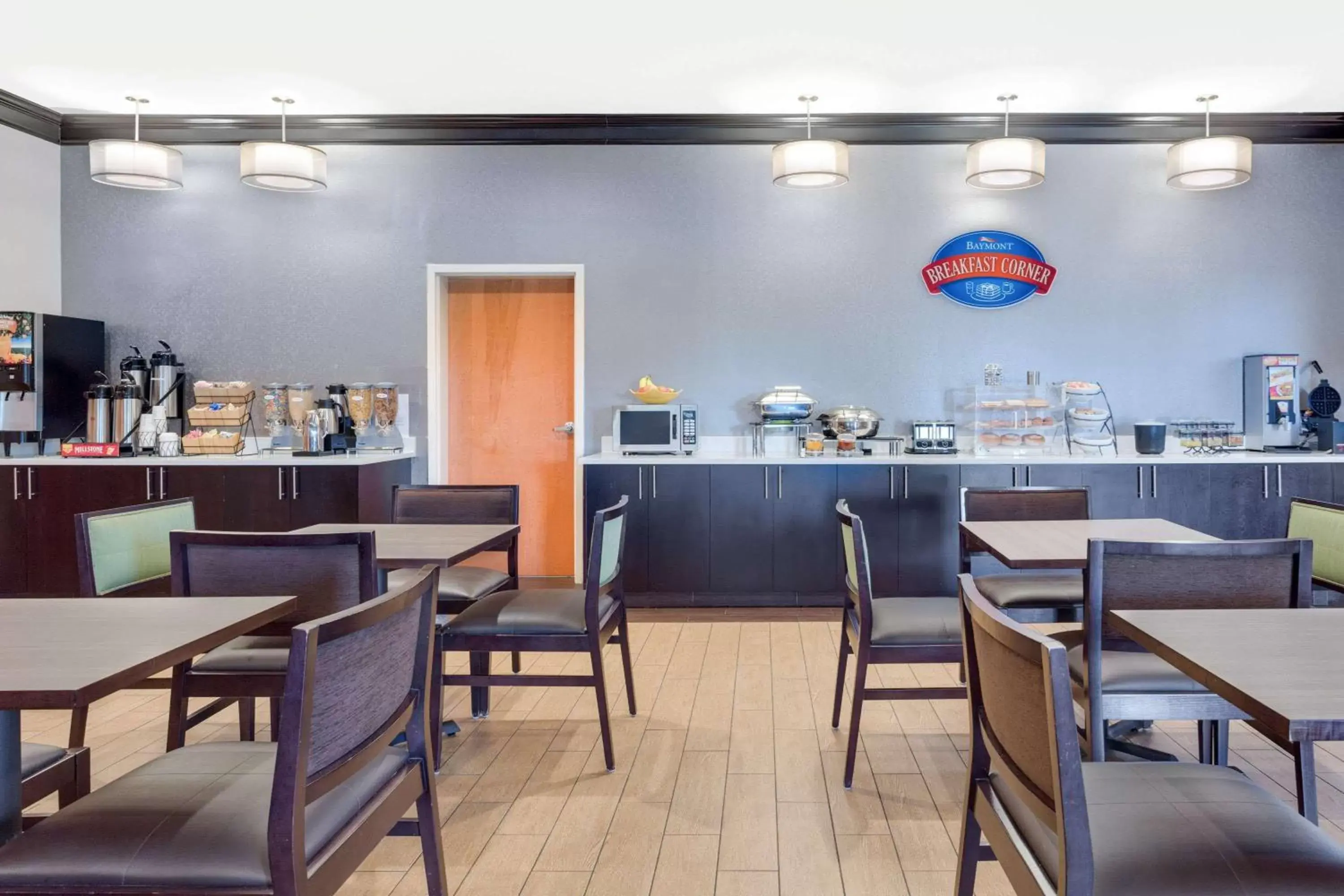 Restaurant/places to eat in Baymont by Wyndham Augusta Riverwatch Restaurant/places to eat in Baymont by Wyndham Augusta Riverwatch