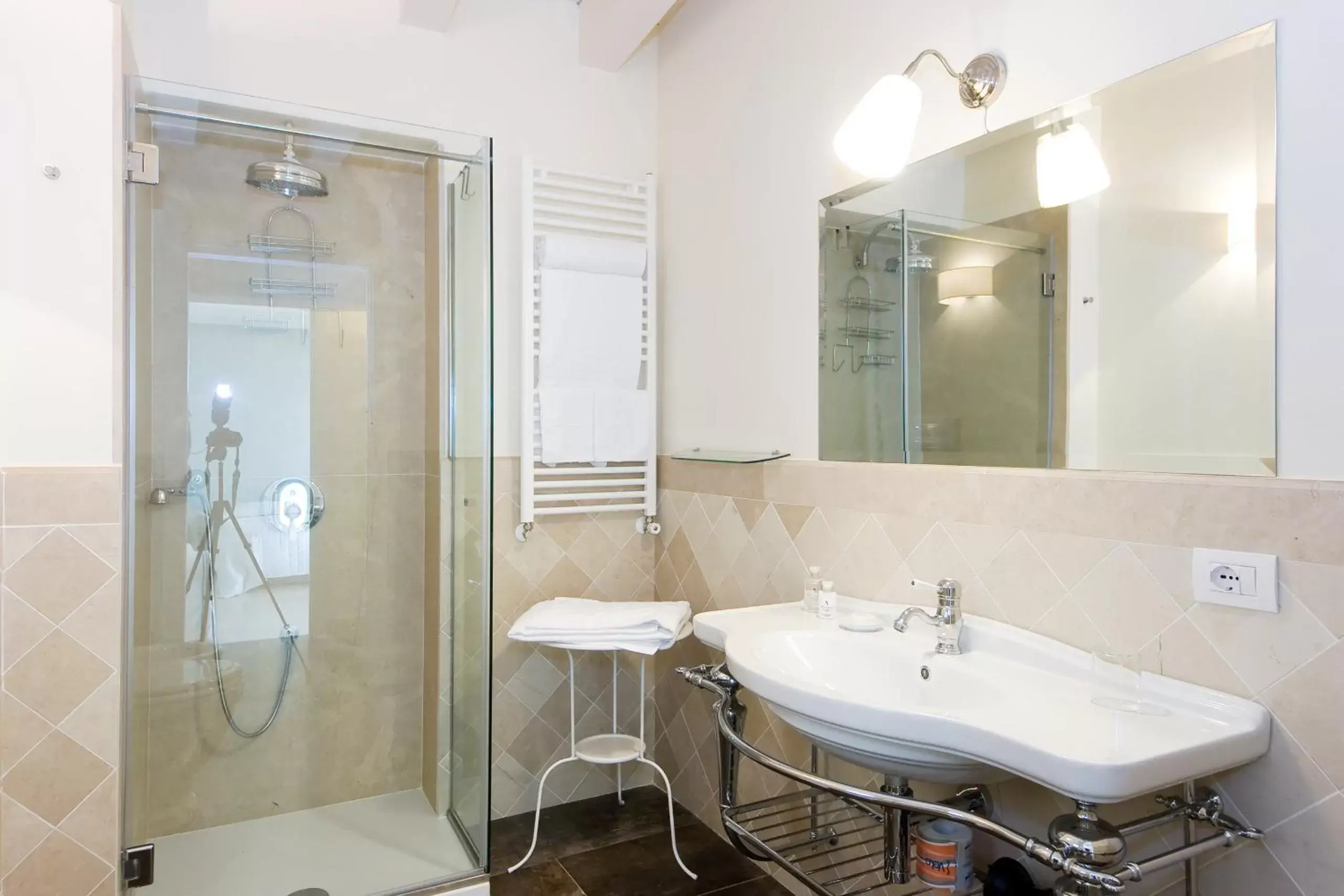 Bathroom in Palazzo Alfeo Aparthotel