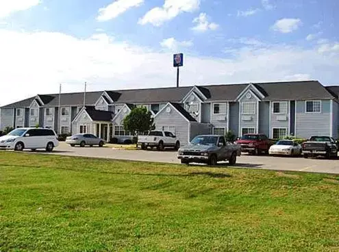 Property Building in Motel 6-Mcalester, OK