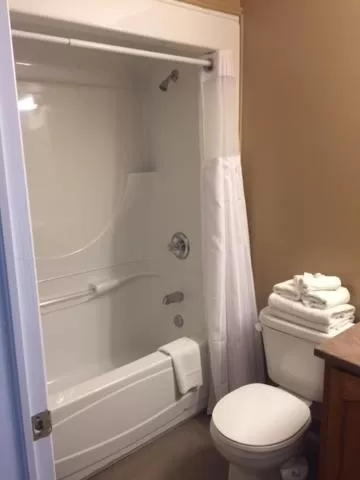 The Southern Port Hotel & Chalets