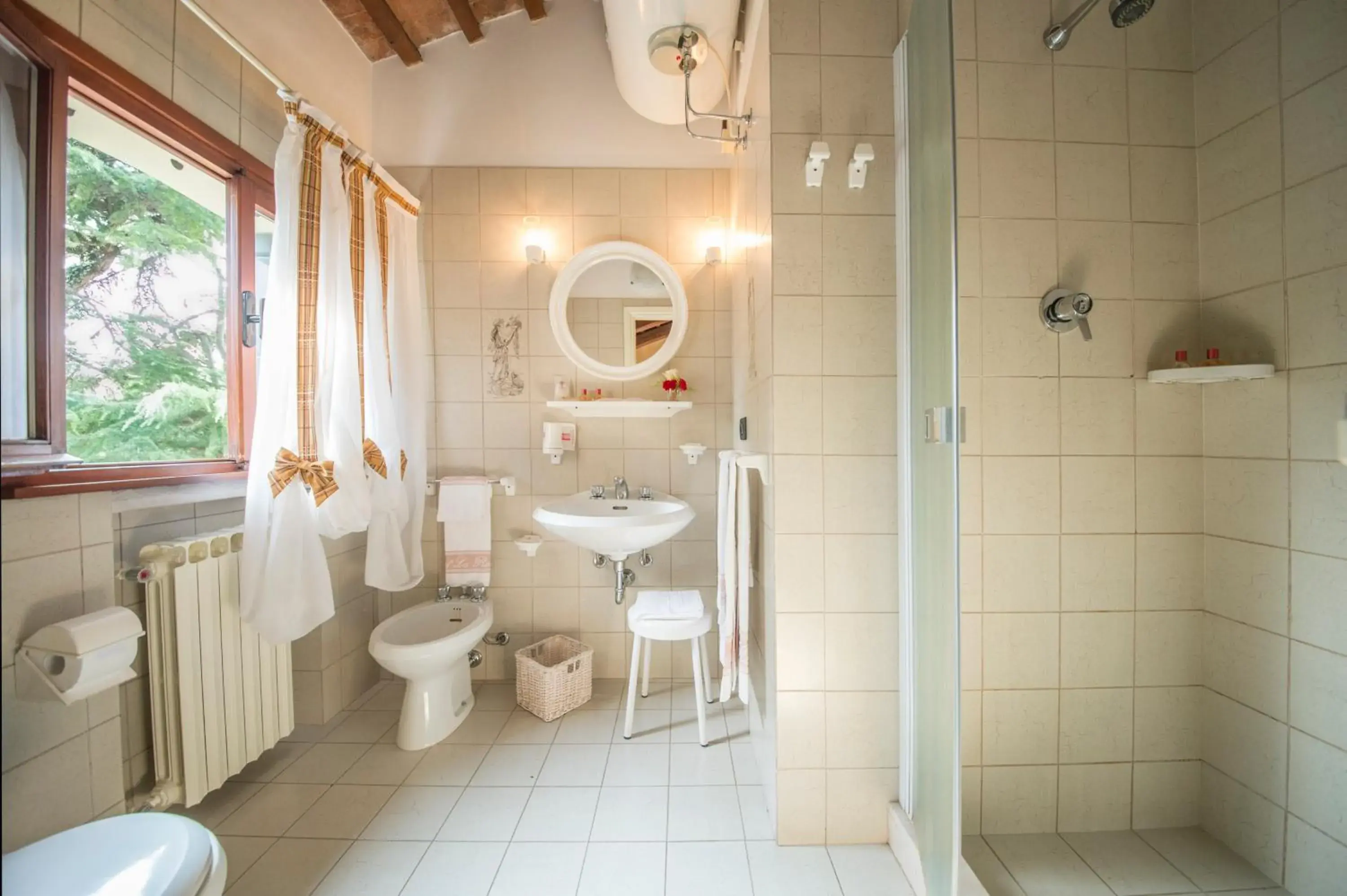 Day, Bathroom in Hotel La Rescossa