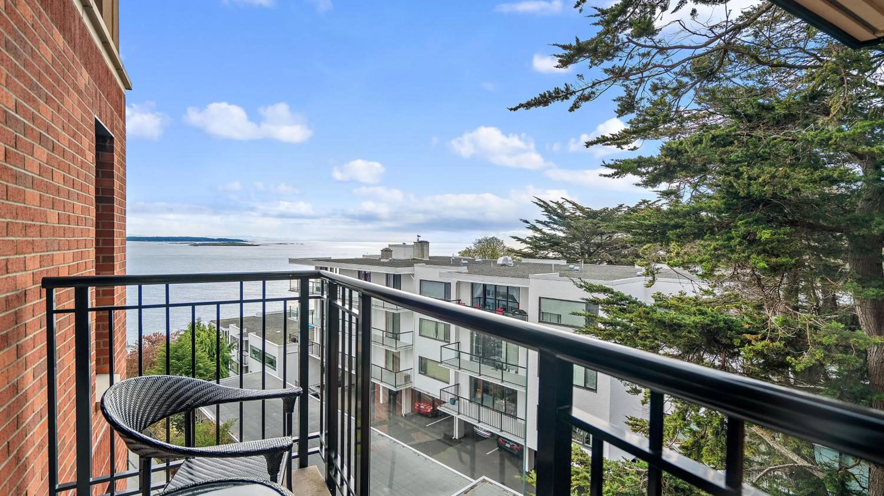 Balcony/Terrace in Oak Bay Beach Hotel