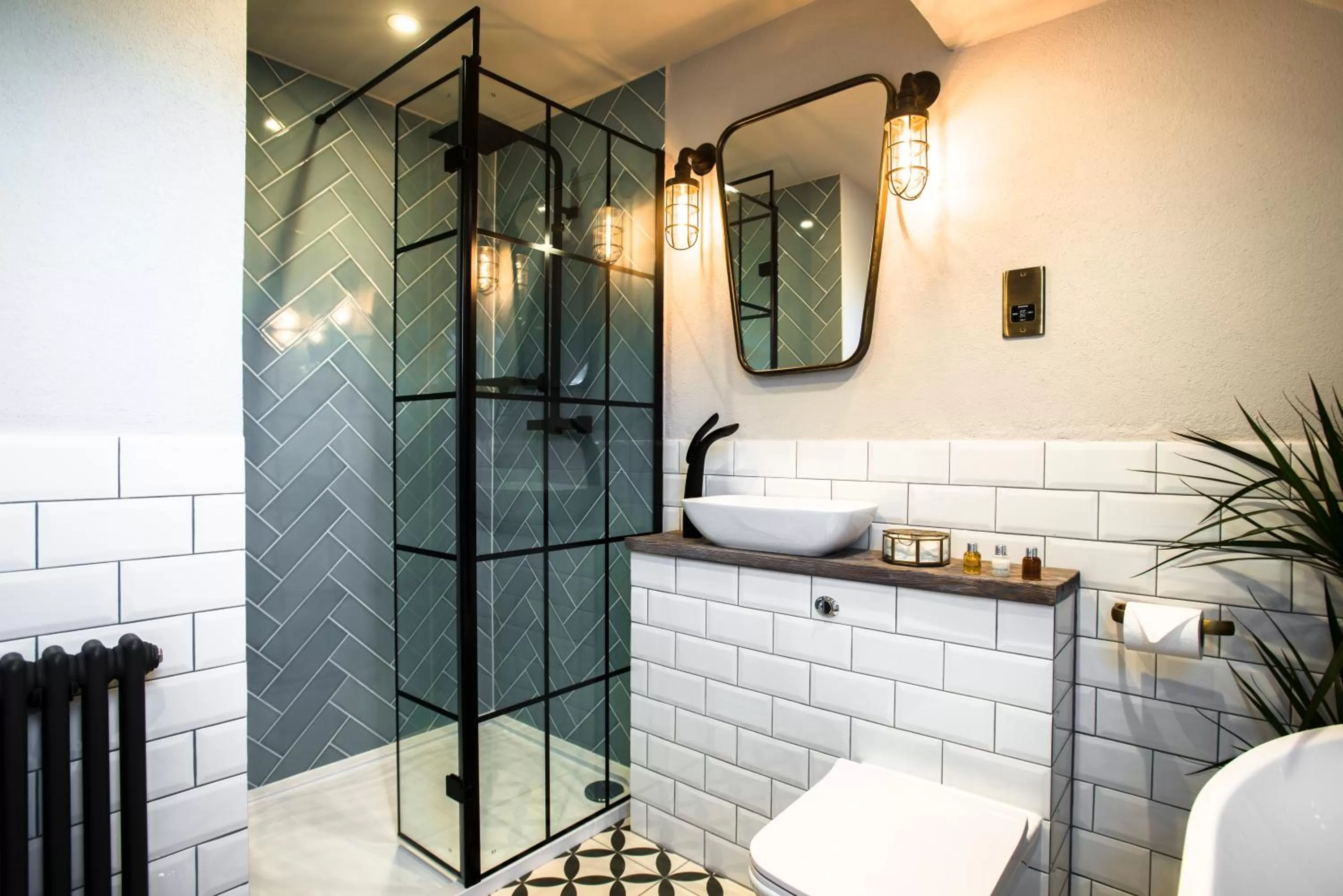 Shower in The Lodge Duxford