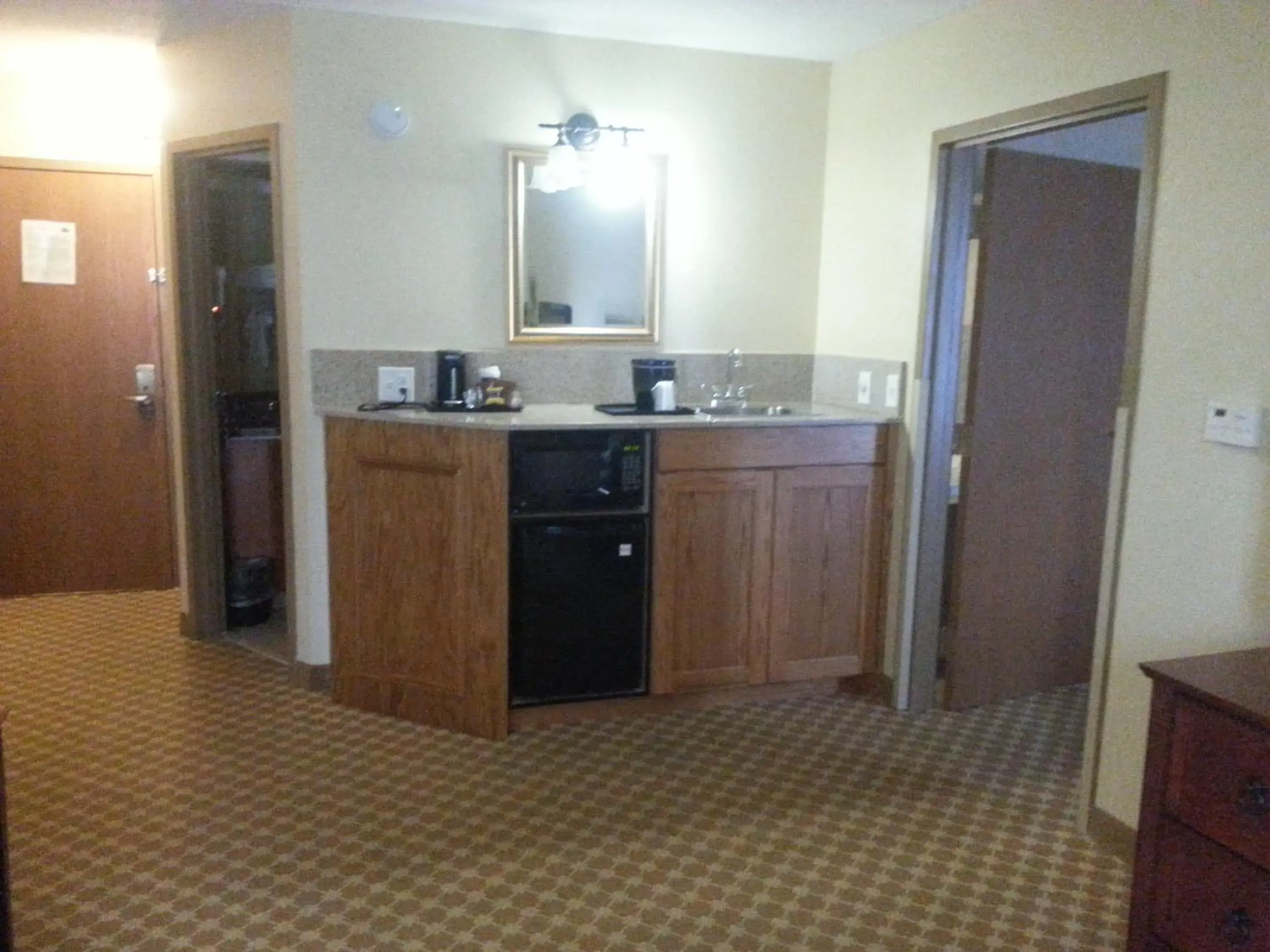 Kitchen or kitchenette, Kitchen/Kitchenette in Quality Inn & Suites