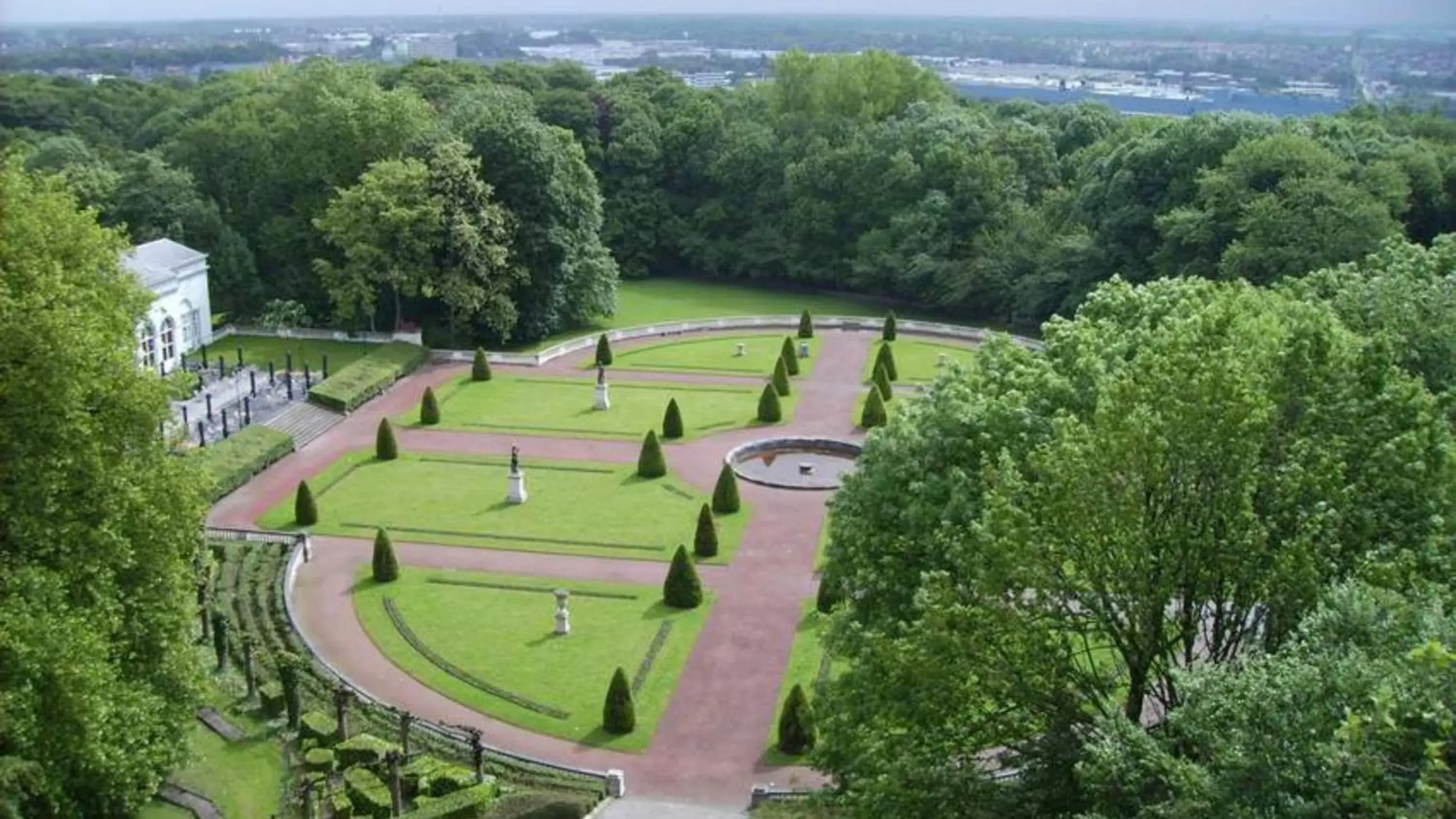 Nearby landmark, Bird's-eye View in voco Brussels City North, an IHG Hotel