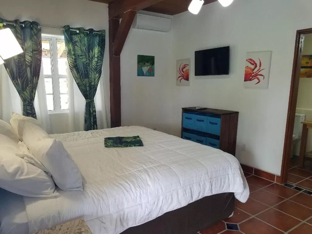 Bed in The BNB on Triggerfish Close to the airport