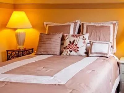 Bed in Hydrangea Inn