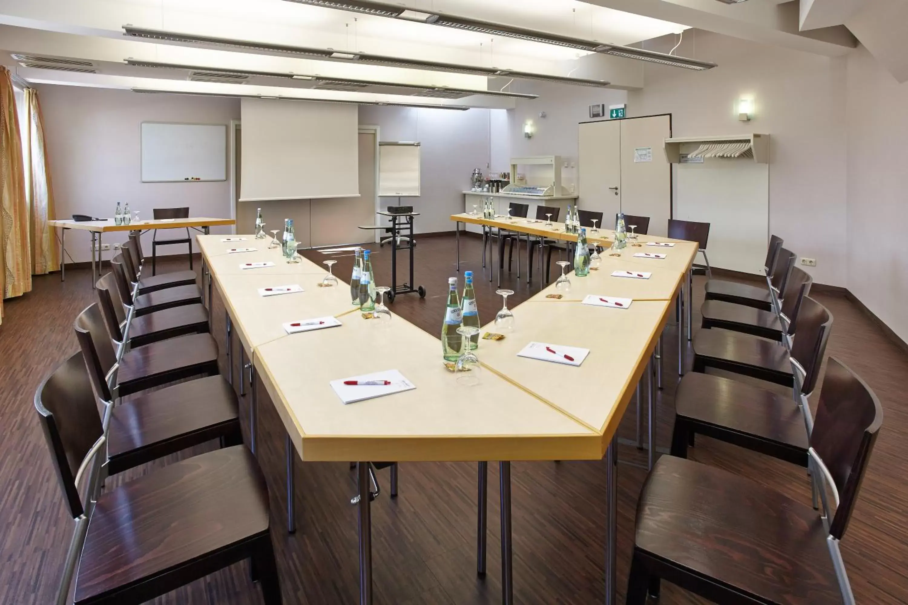 Meeting/conference room in Hotel Demas Garni