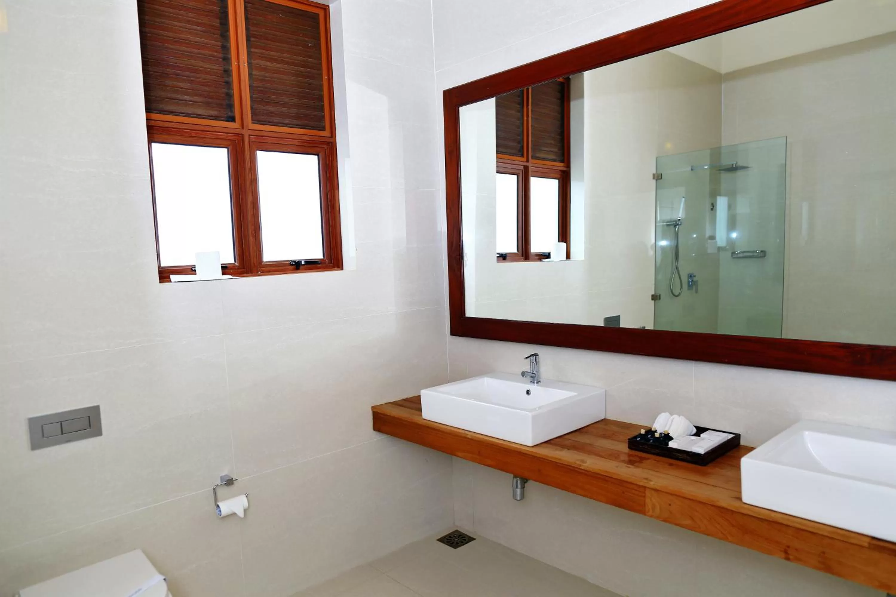 Bathroom in Amaranthe Bay Resort & Spa