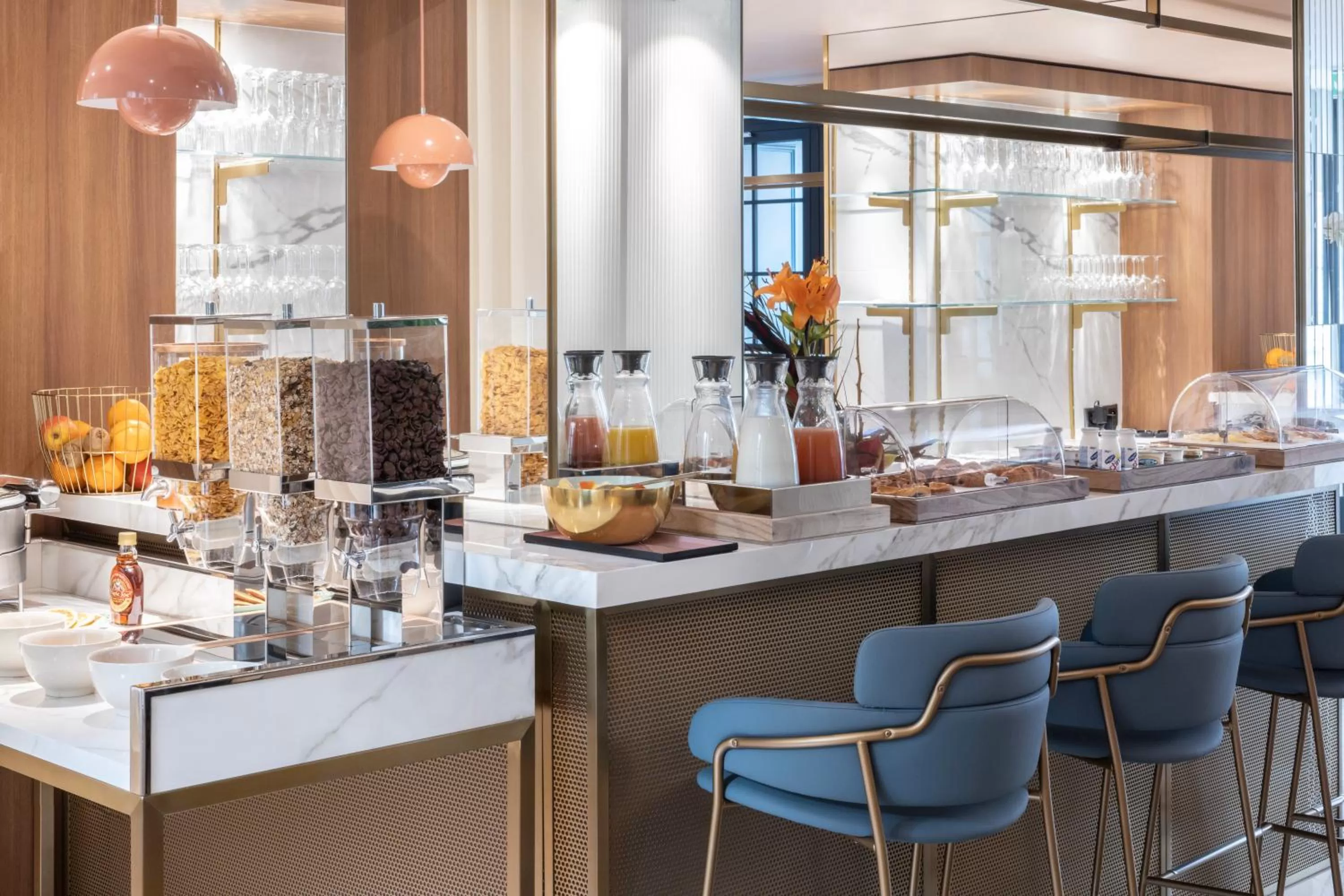 Breakfast in Hôtel Parisianer