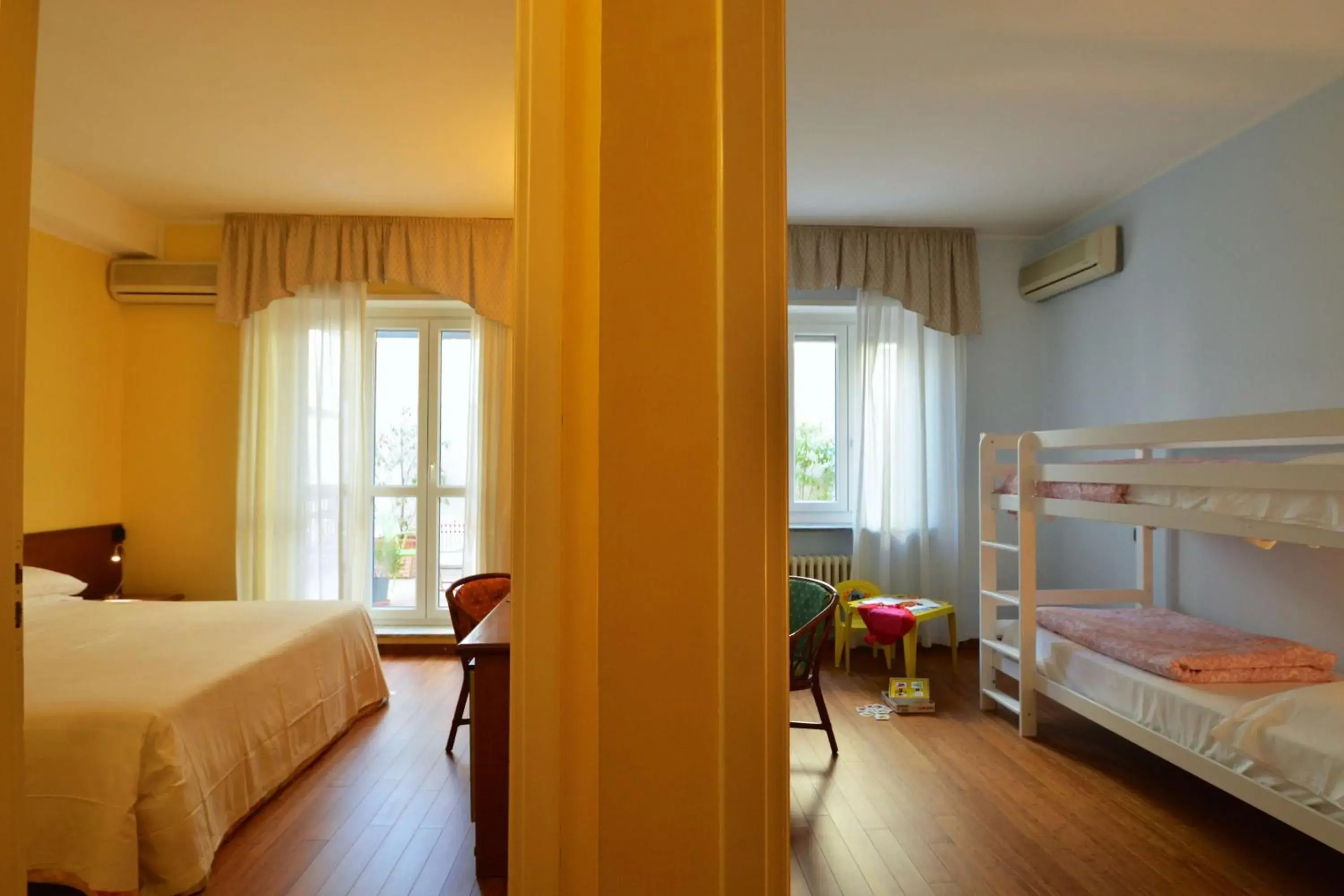 Photo of the whole room, Bunk Bed in Best Western Hotel Crimea