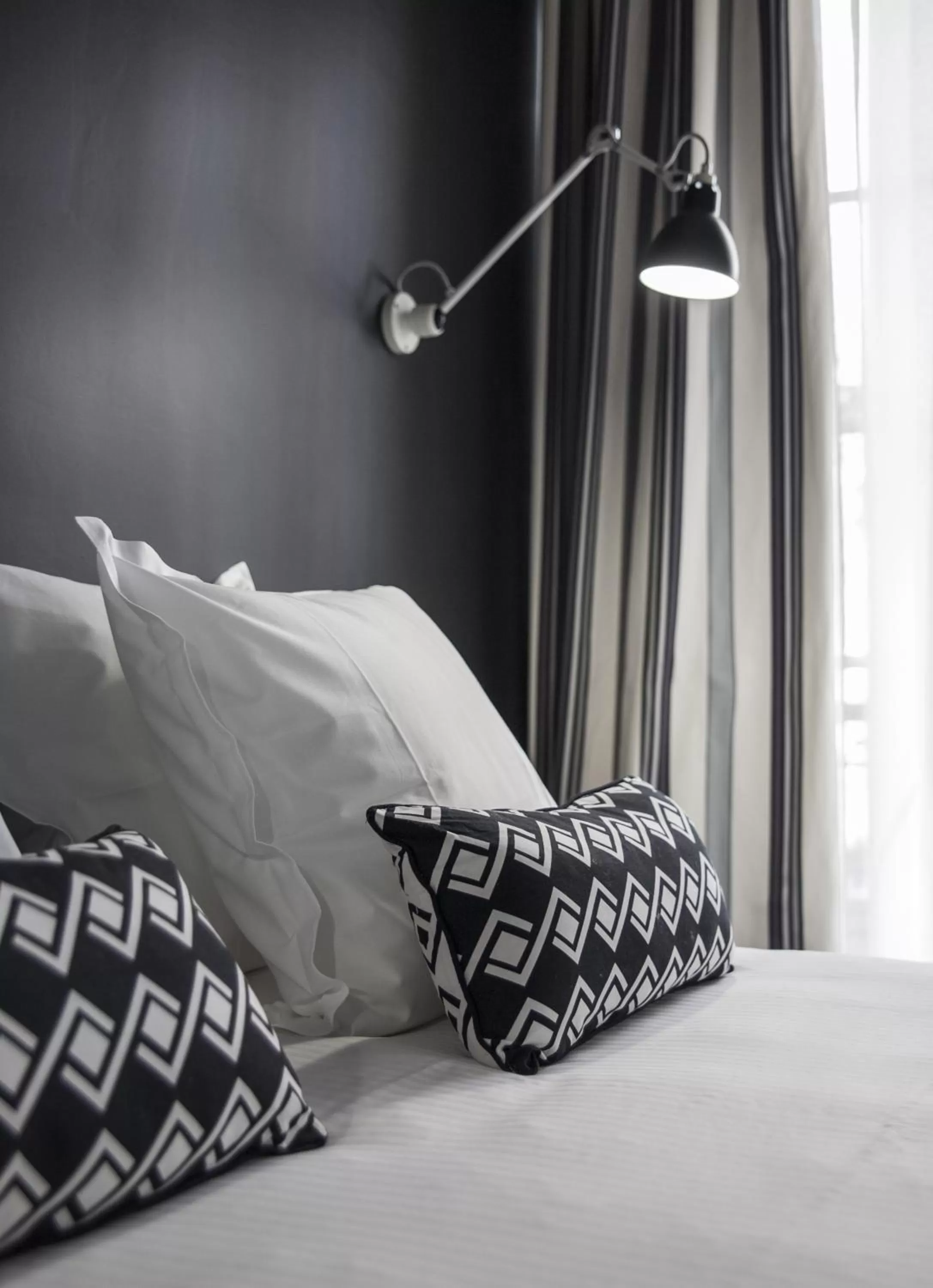 Photo of the whole room, Bed in Hôtel de Tourny - Boutique Hôtel Bordeaux Centre