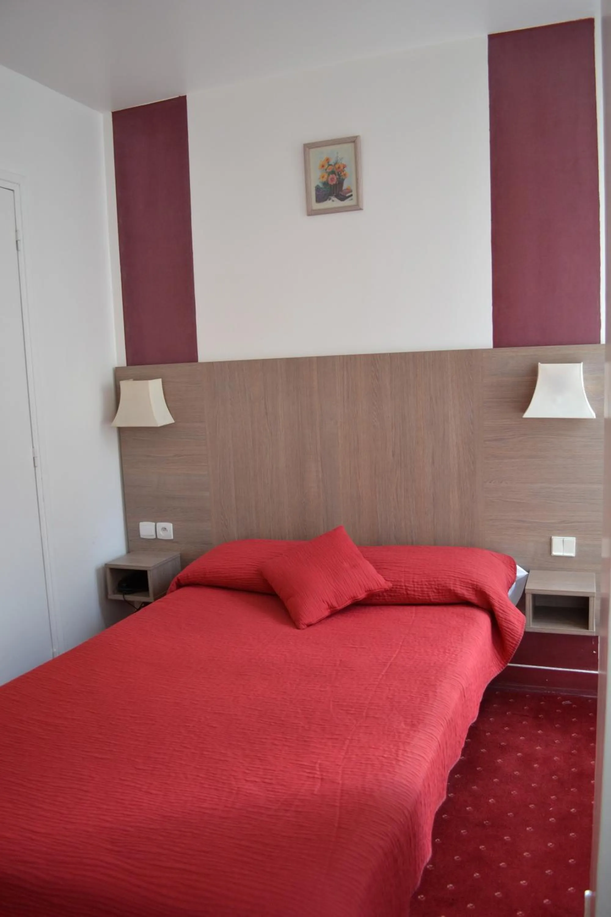 Bed in Hotel Royal Bergère