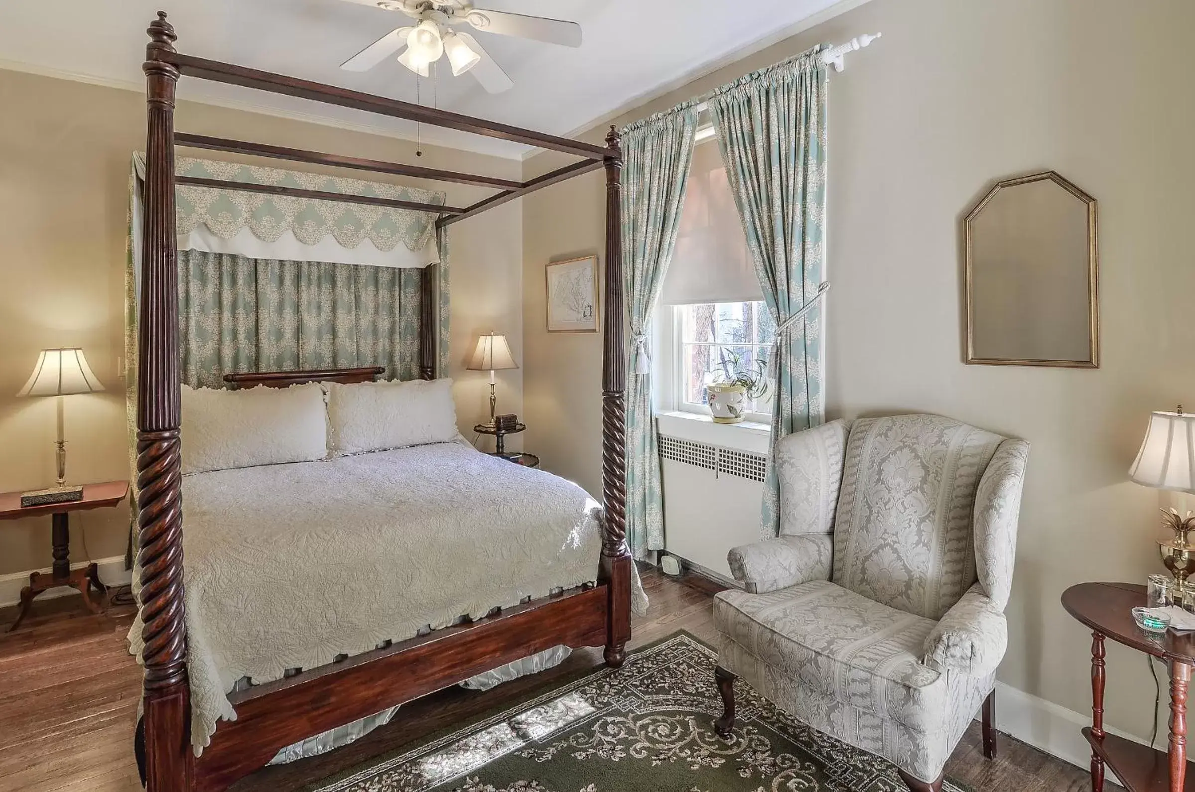 Bedroom, Bed in Cedars of Williamsburg Bed & Breakfast