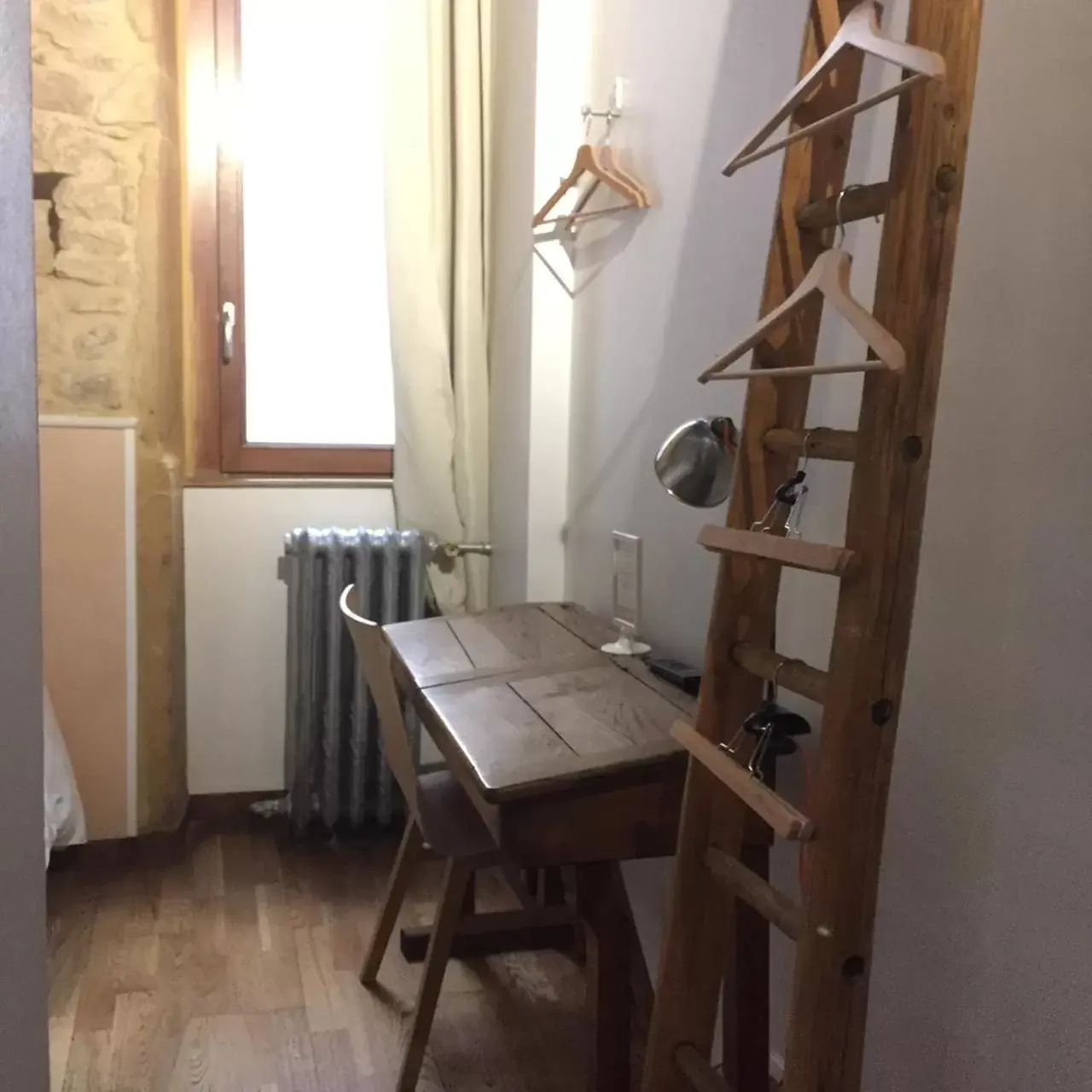 Photo of the whole room, Dining Area in Hôtel Le Boulevardier