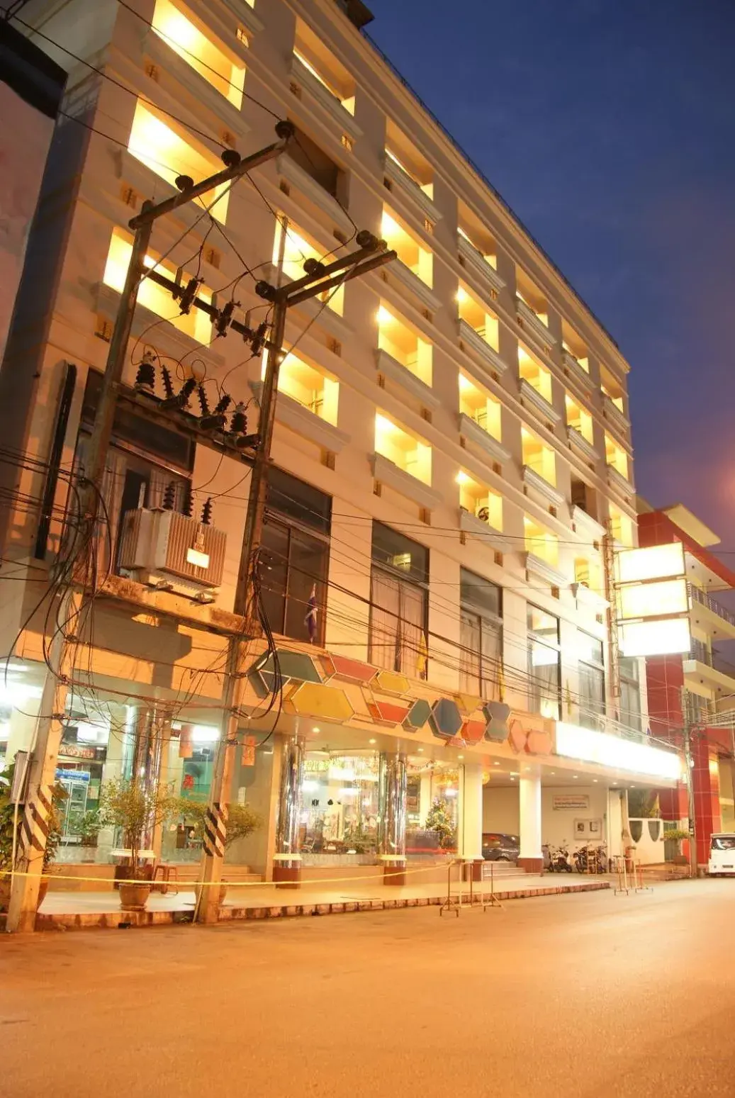 Property building in Hatyai Merridian Hotel Property building in Hatyai Merridian Hotel