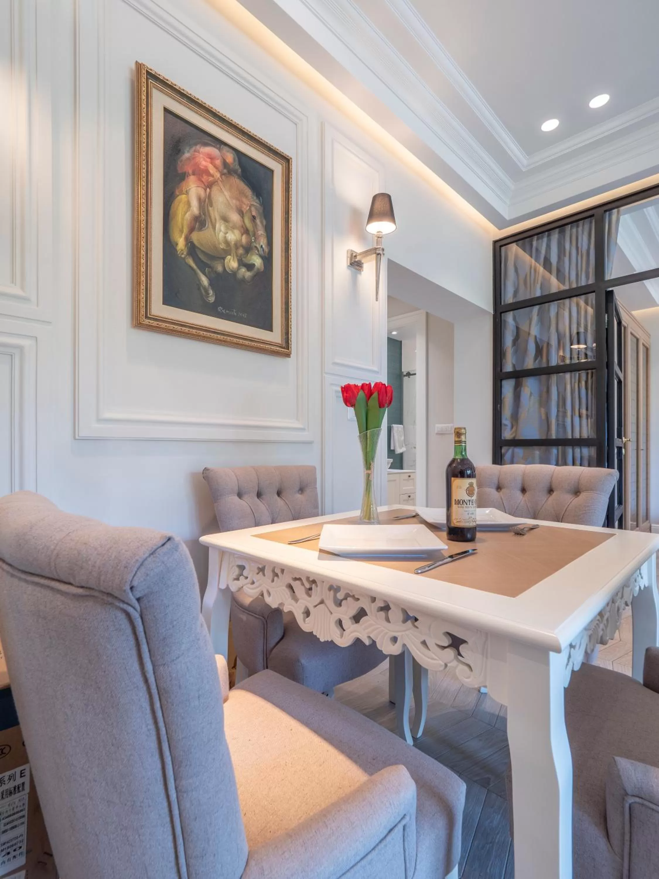 Dining area, Seating Area in Apartments PERLA Budva