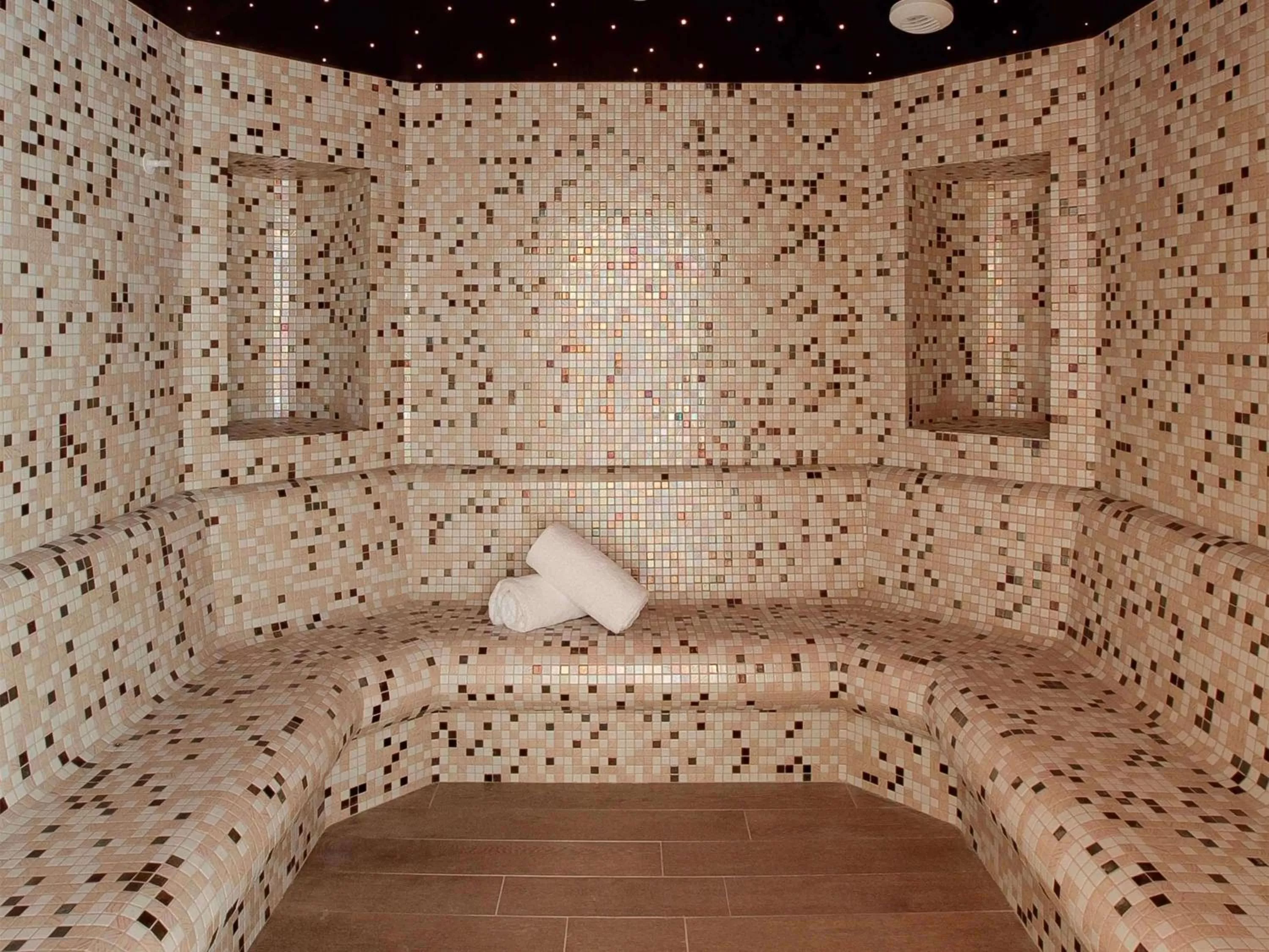 Spa and wellness centre/facilities in La Cour des Consuls Hotel & Spa Toulouse - MGallery Collection