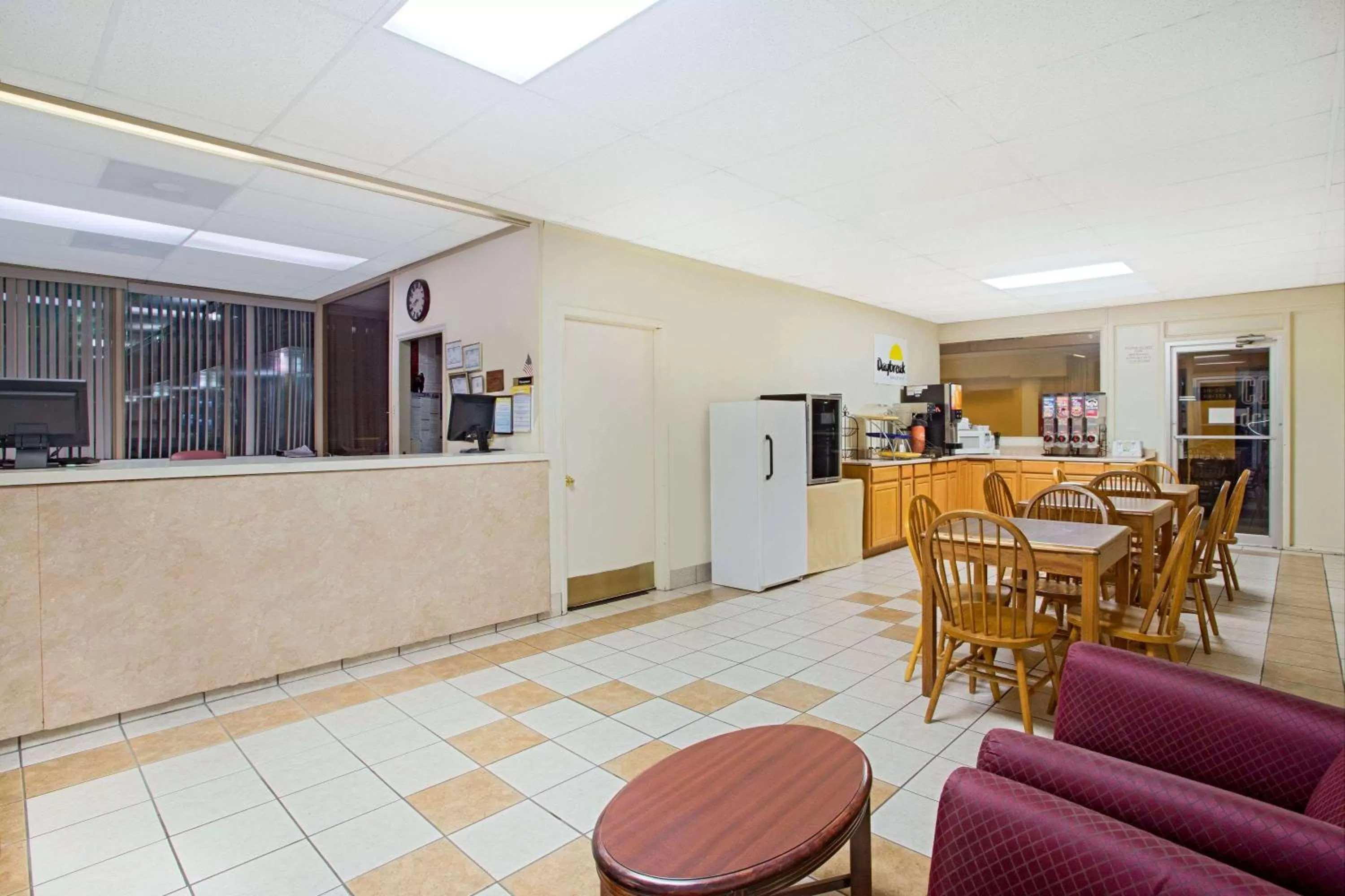 Lobby or reception in Bristol Parkway inn