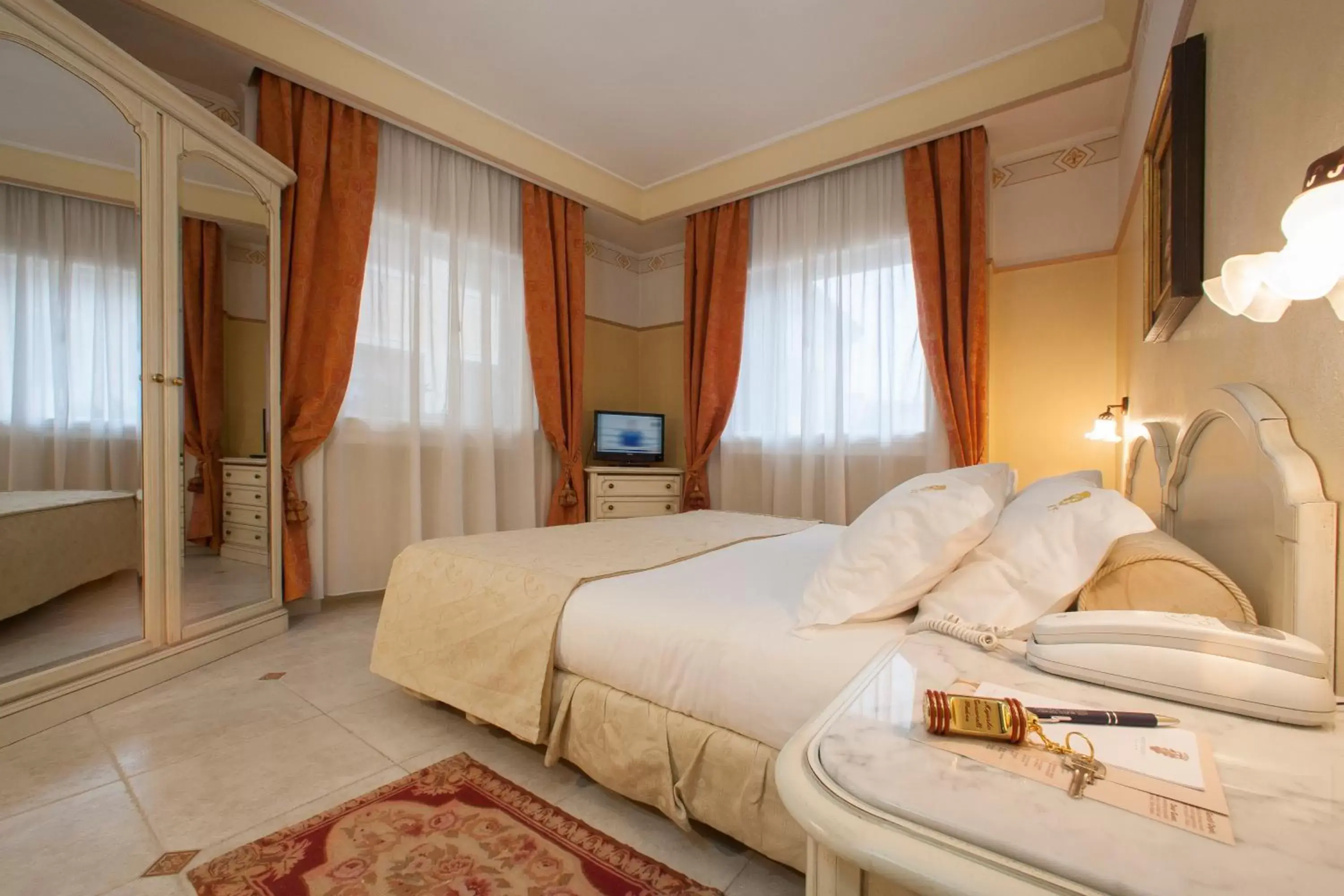 Bedroom, Bed in Majestic Toscanelli (centro storico)