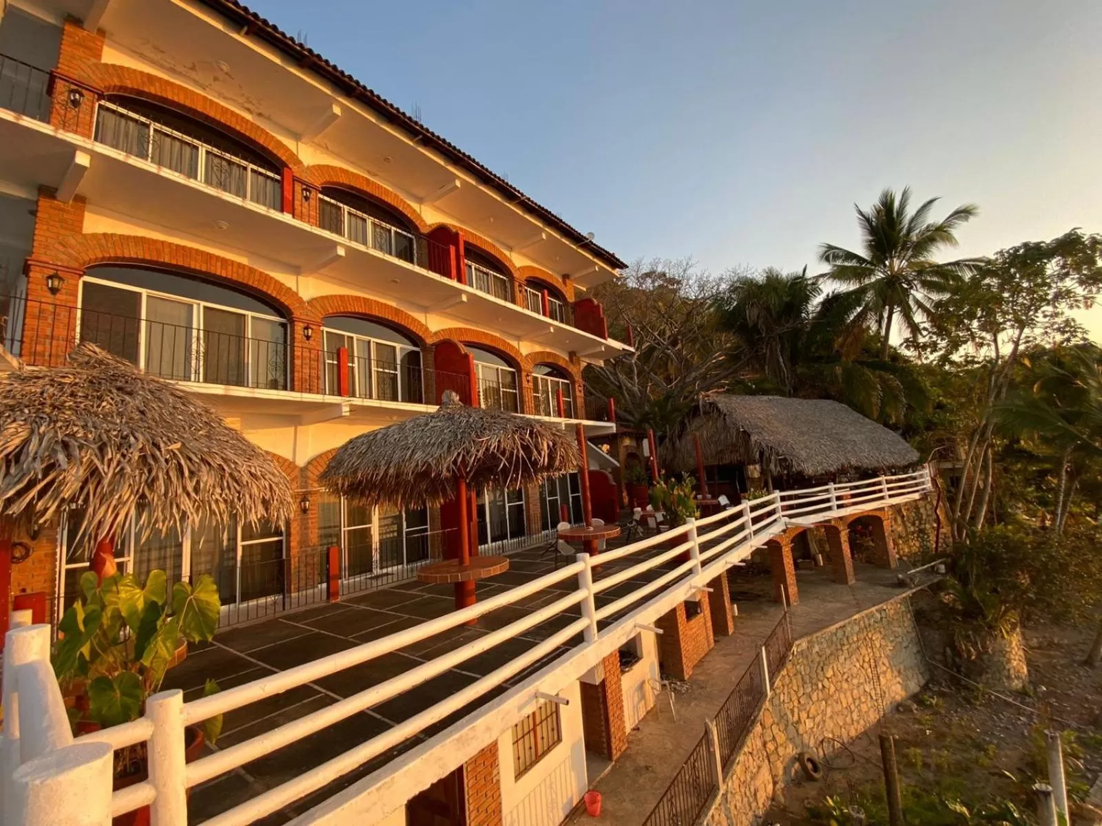 Property Building in Traditional Sierra Leon Oceanfront Rooms - Adults Only