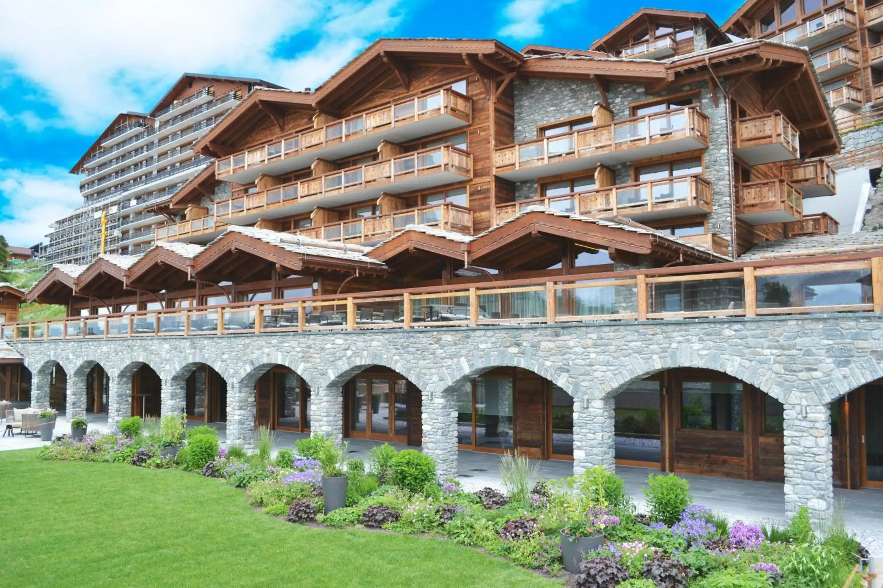 Facade/entrance, Property Building in Nendaz 4 Vallées & SPA 4* Superior