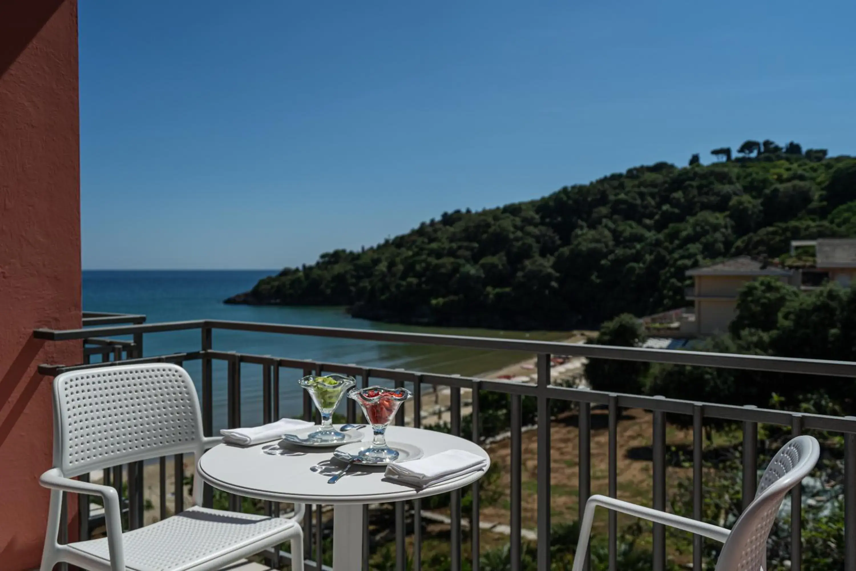 Sea view, Balcony/Terrace in Summit Hotel