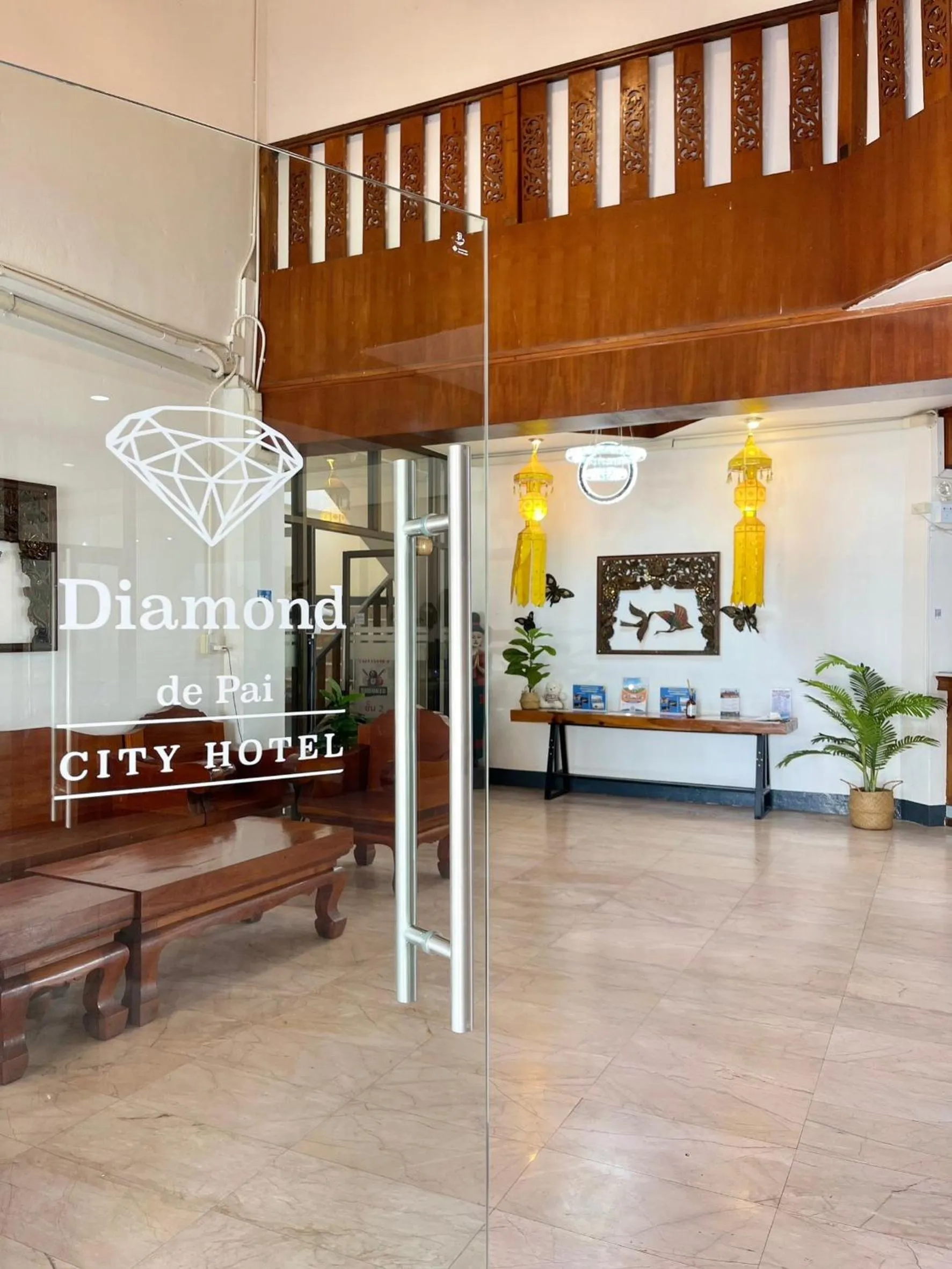 Property logo or sign in Diamond de pai