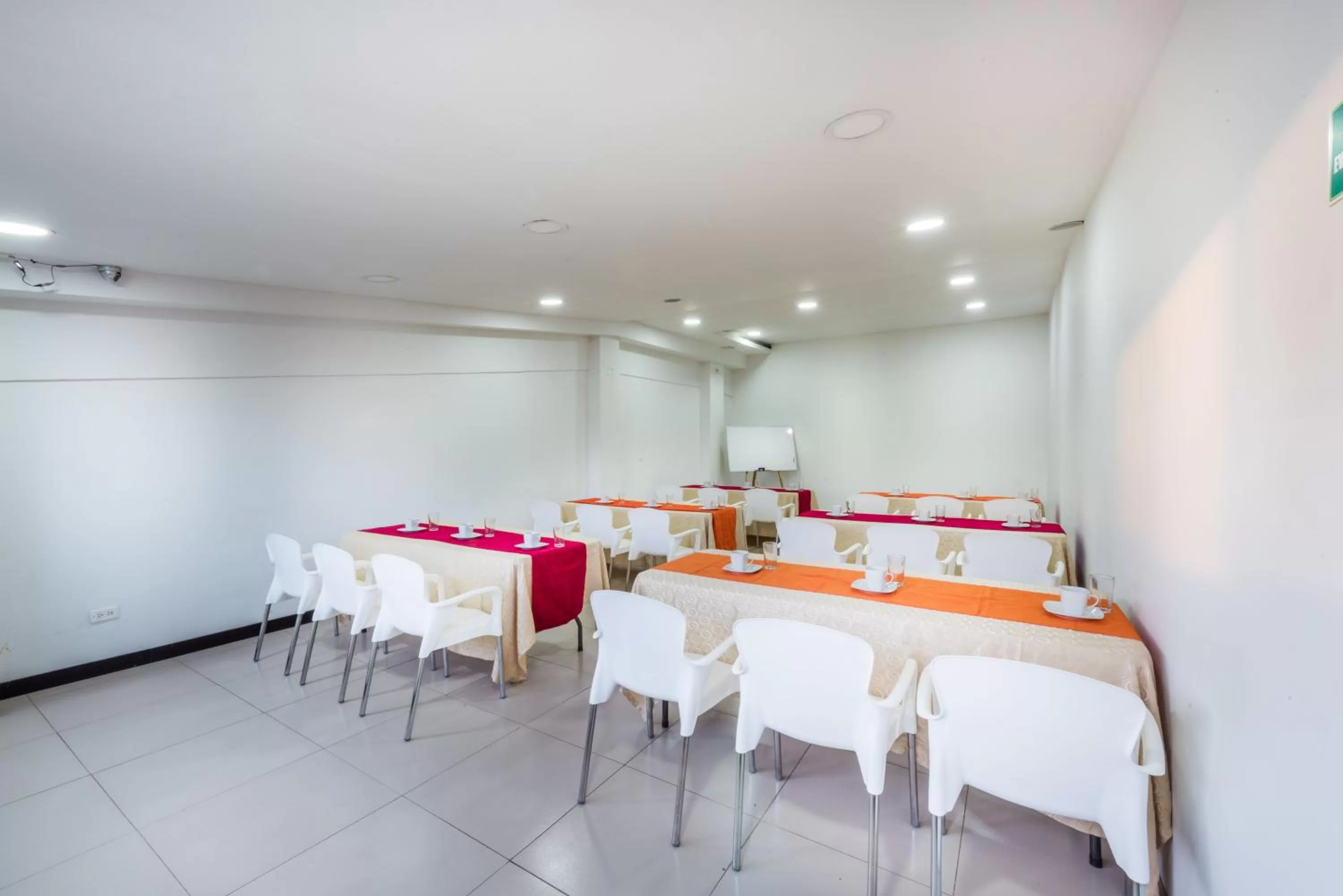 Business facilities in Hotel Bogota Resort
