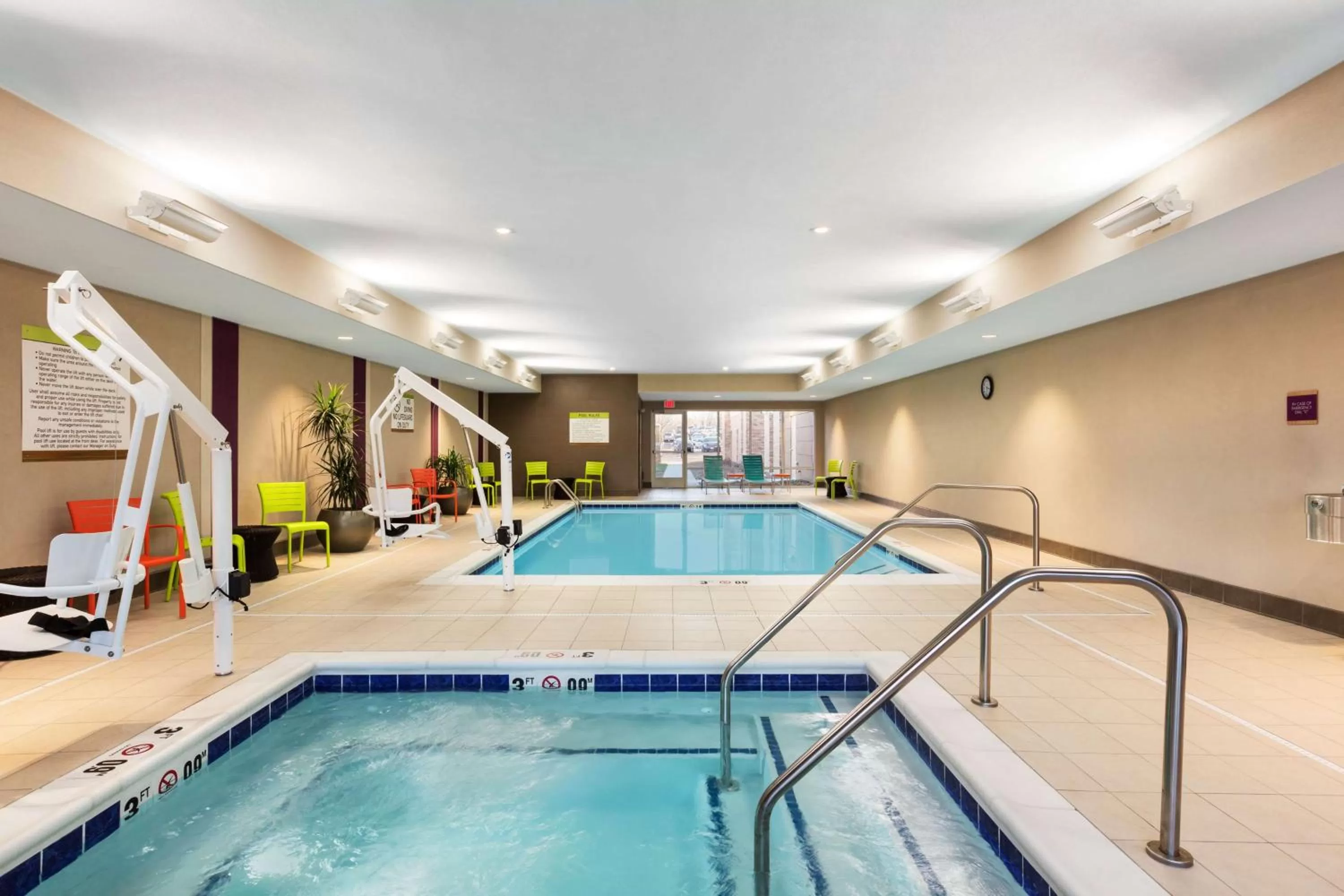 Pool view in Home2 Suites by Hilton Sioux Falls Sanford Medical Center