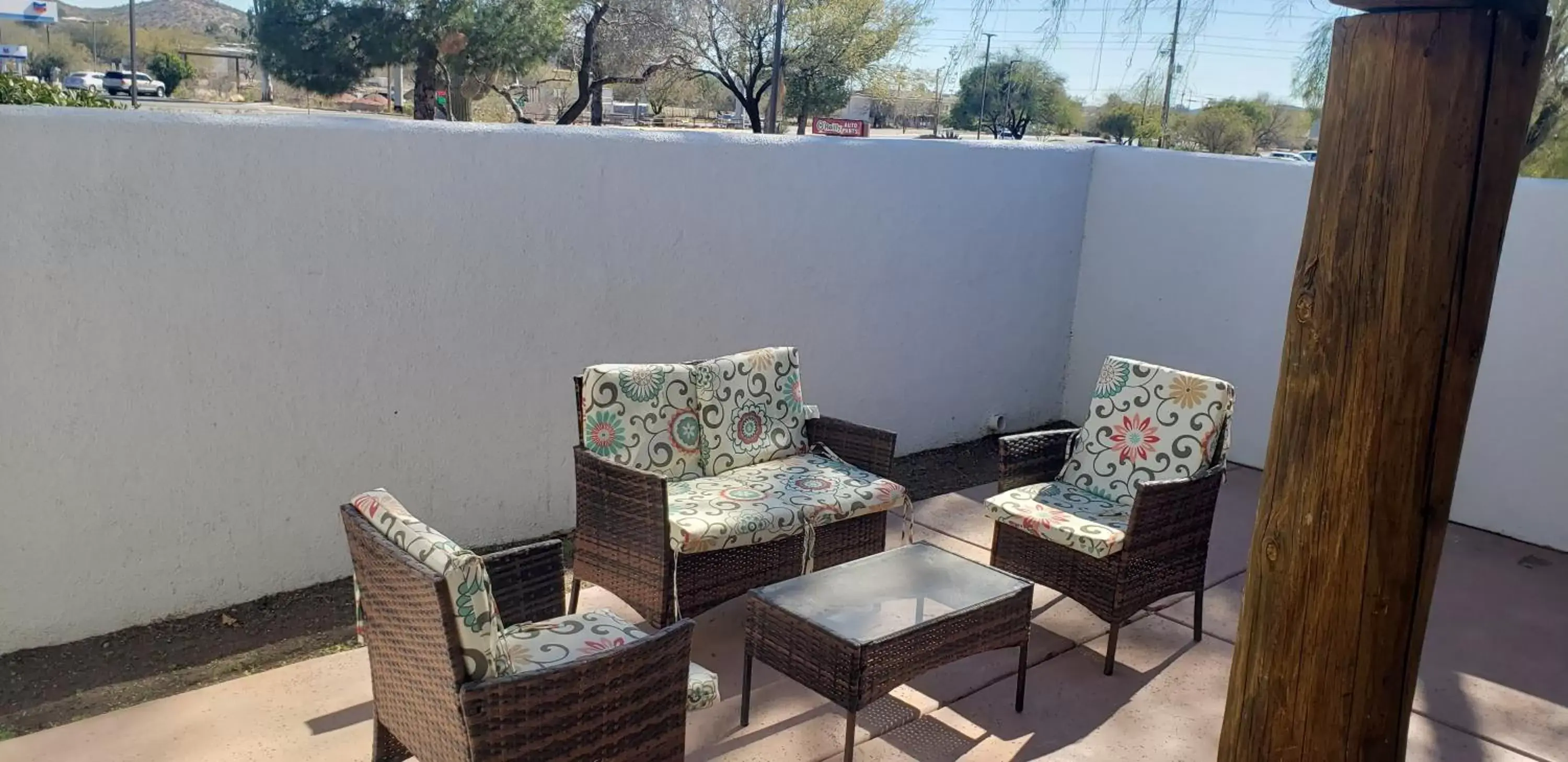 Balcony/Terrace in Los Viajeros Inn