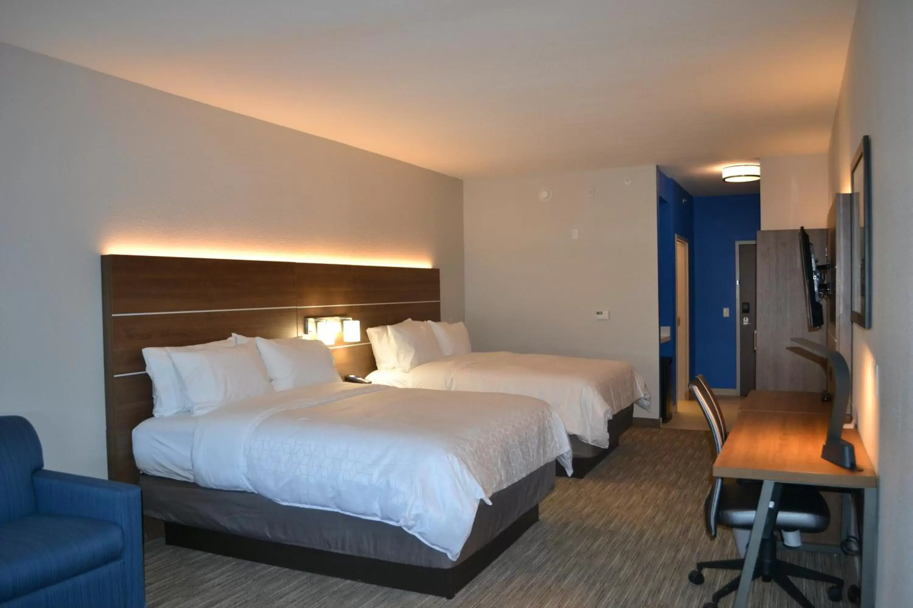 Photo of the whole room, Bed in Holiday Inn Express Tallahassee-University Central, an IHG Hotel