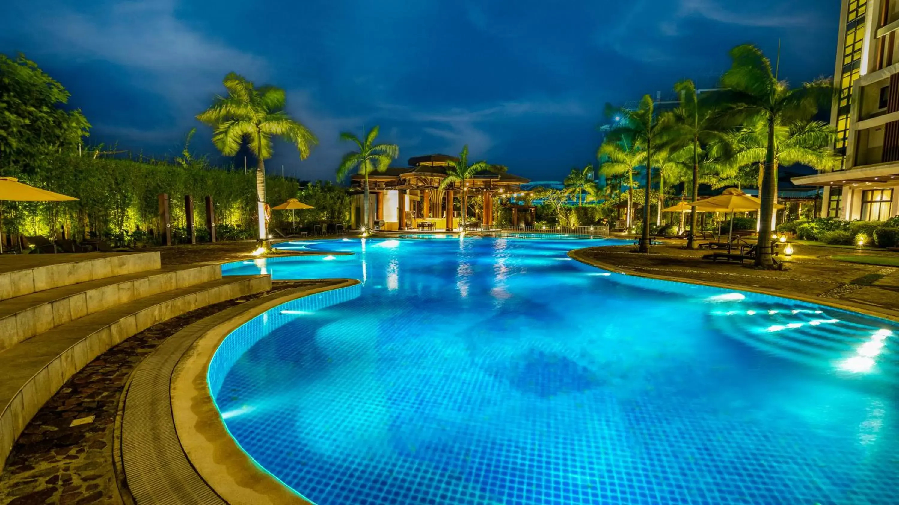 Swimming pool in The Bayleaf Cavite Swimming pool in The Bayleaf Cavite