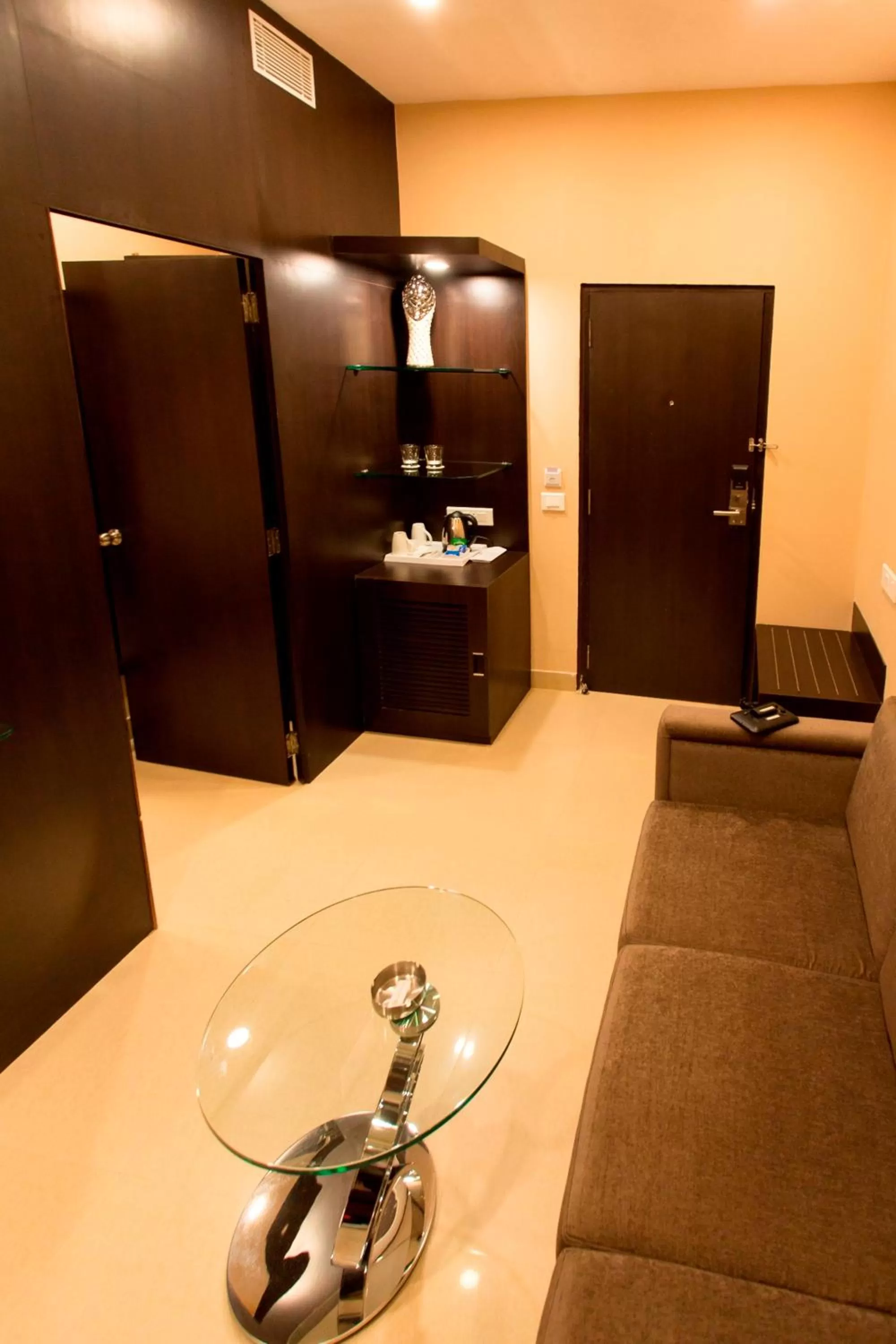 Seating Area in Golden Tulip Saltlake Kolkata