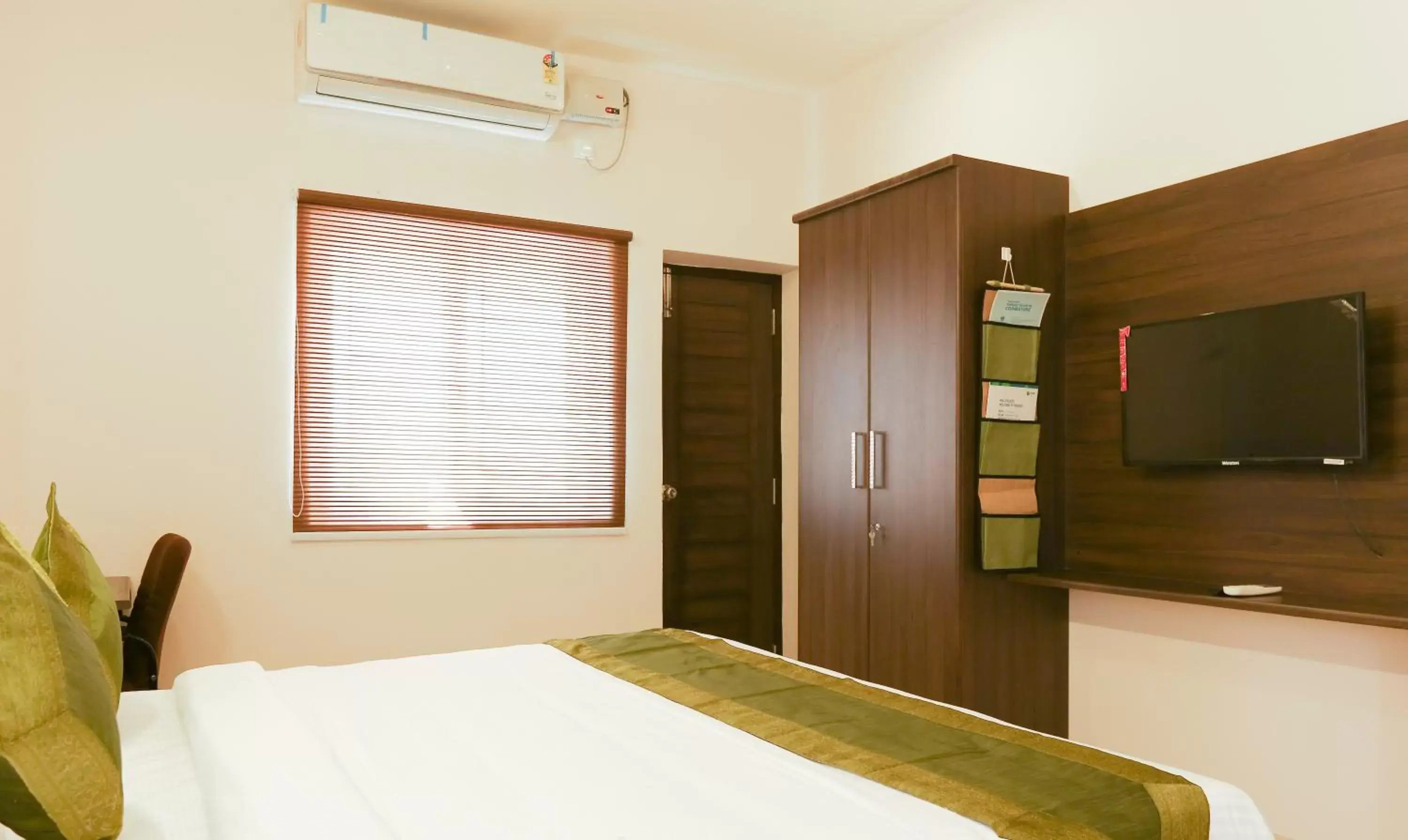 Bedroom, Bed in Treebo Hi Line Apartments Kalapatti Bedroom, Bed in Treebo Hi Line Apartments Kalapatti
