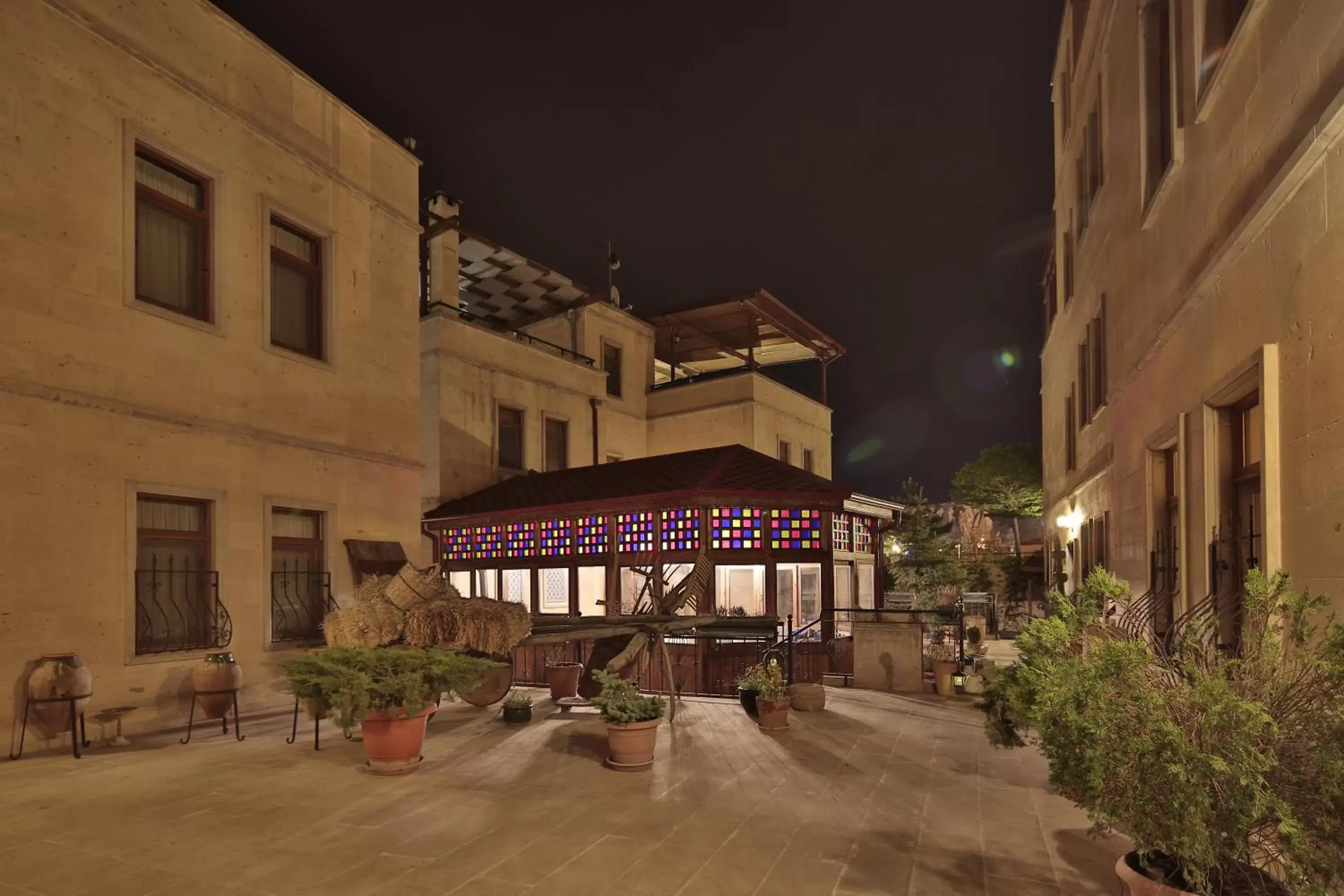 Night in Royal Stone Houses - Goreme