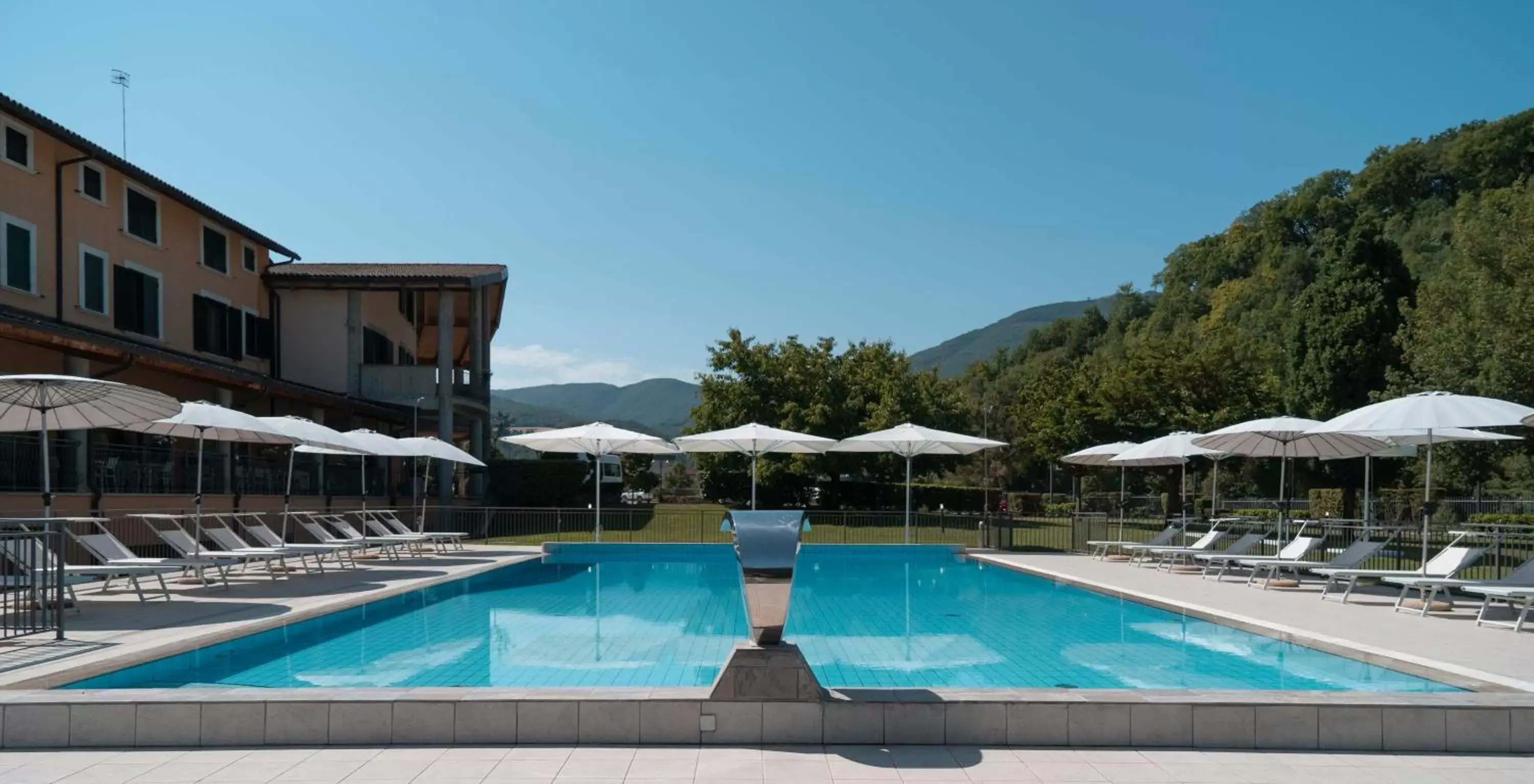 Swimming Pool in Grand Hotel Elite