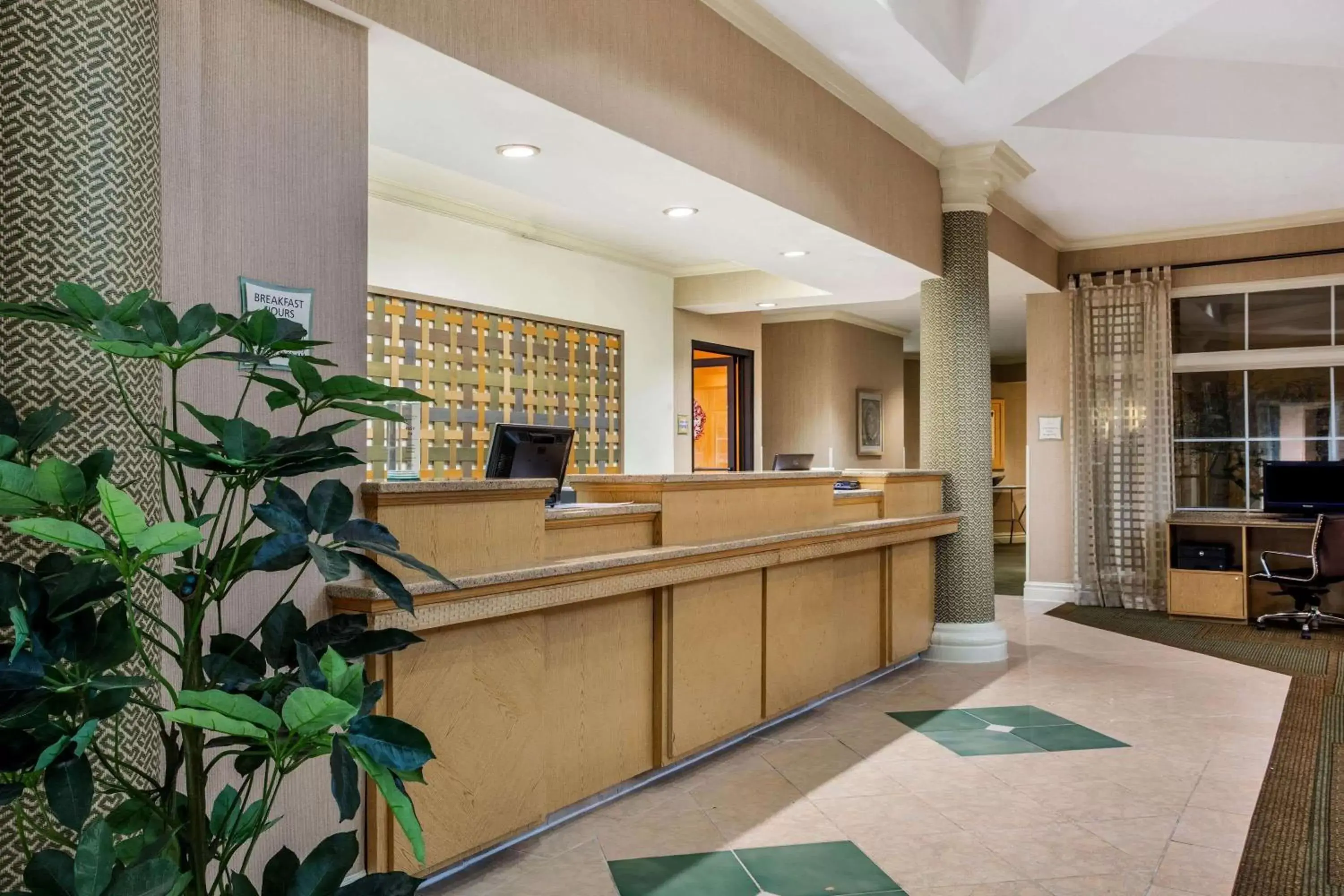 Lobby or reception, Lobby/Reception in La Quinta by Wyndham Greensboro NC