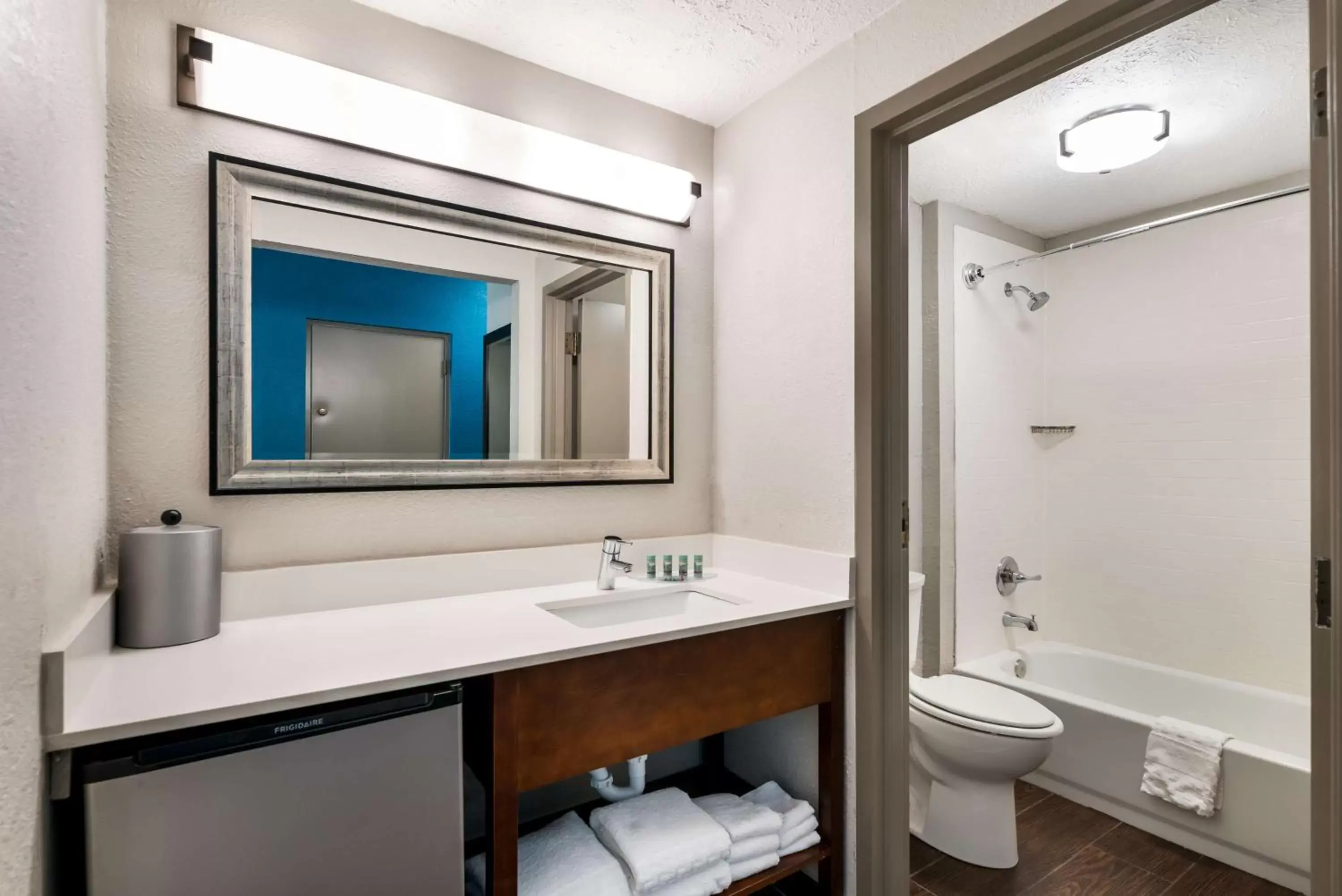 Bathroom in SureStay Plus Hotel by Best Western The Villages