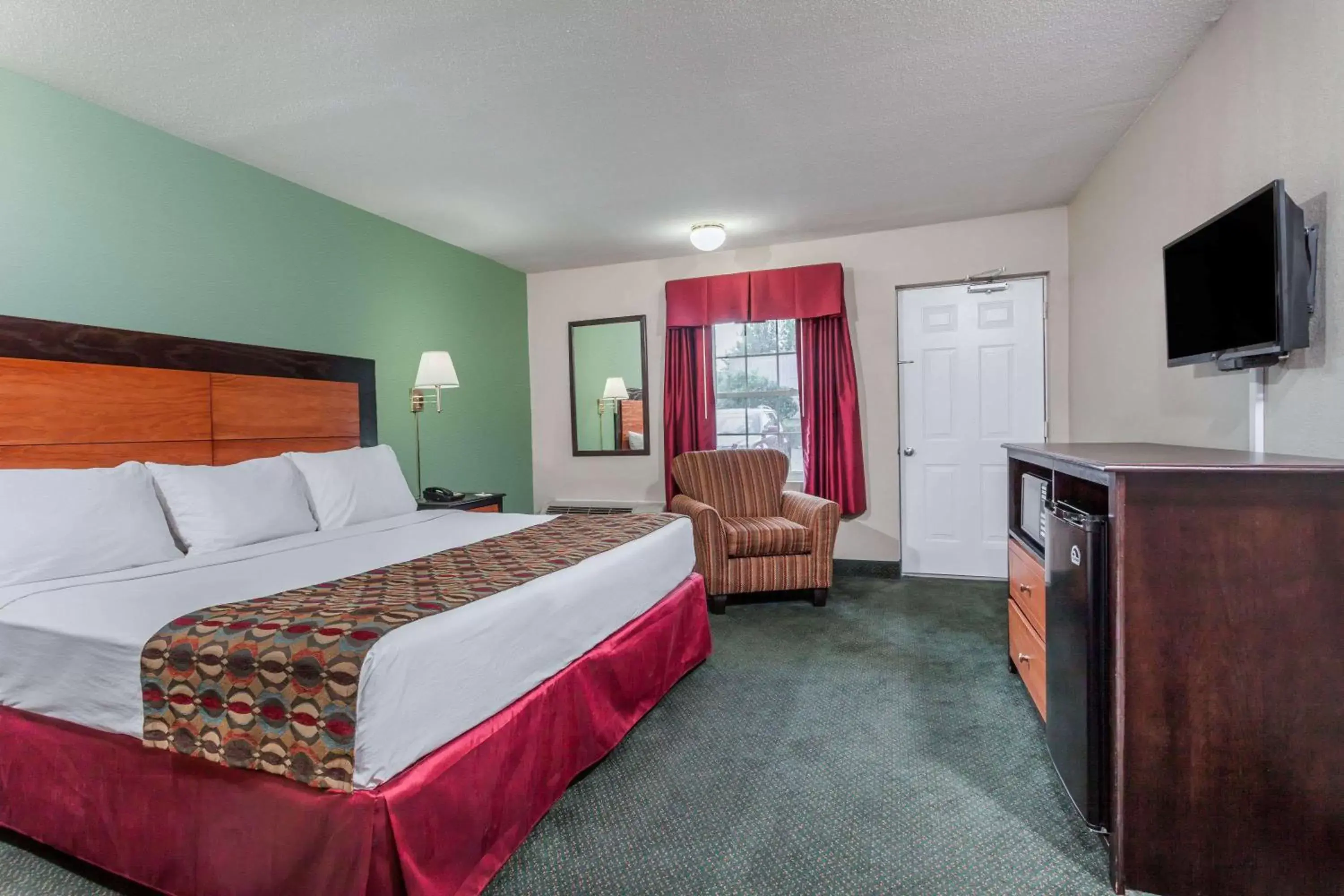 Photo of the whole room in Days Inn & Suites by Wyndham Lexington
