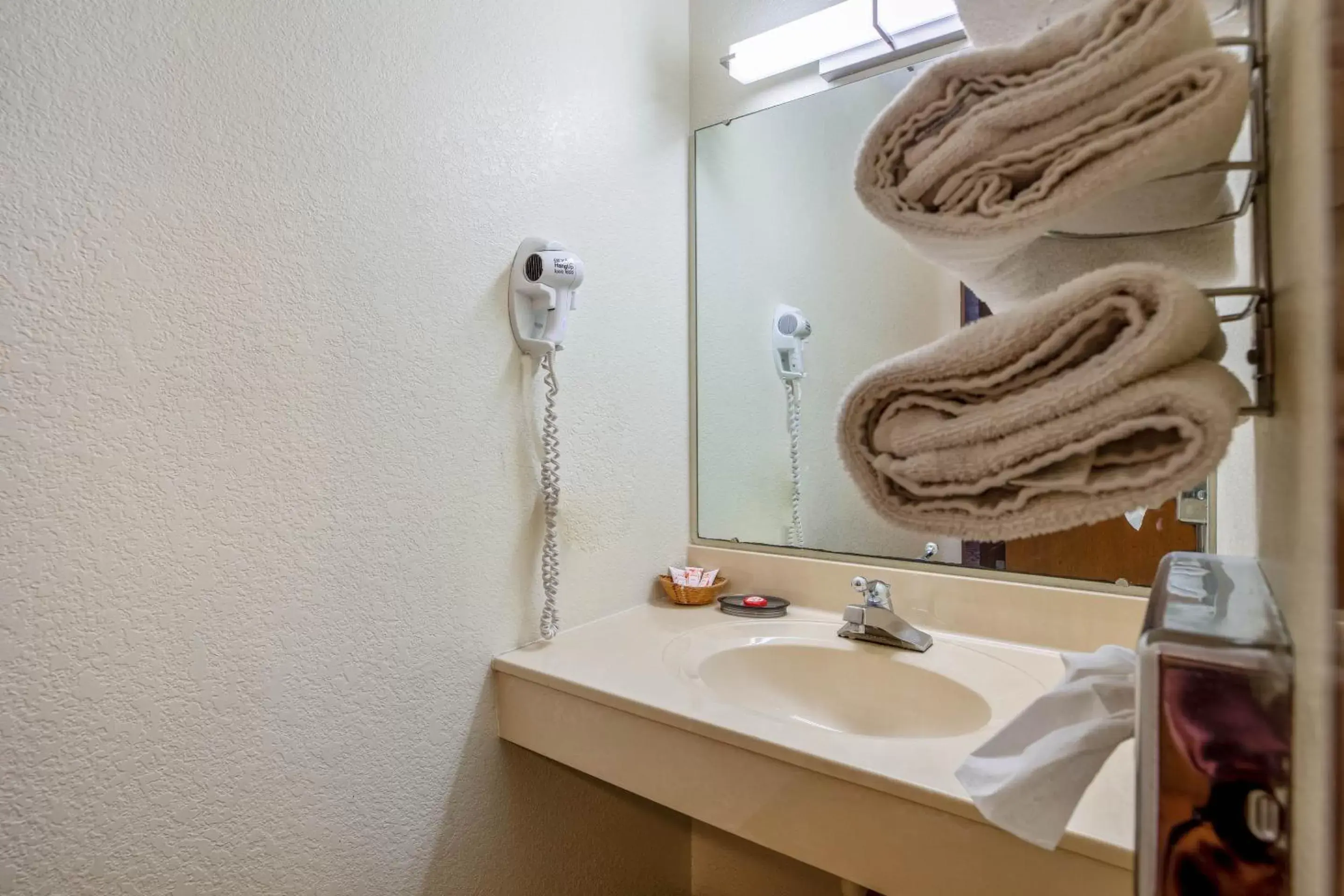 Bathroom in OYO Hotel Chesaning Route 52 & Hwy 57