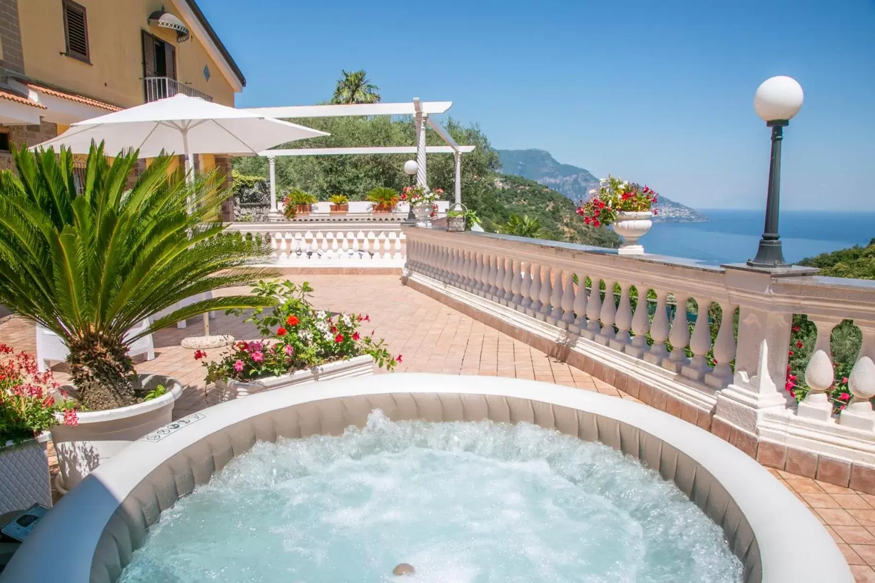 Sauna, Swimming Pool in Villa Costanza sorrento B&b