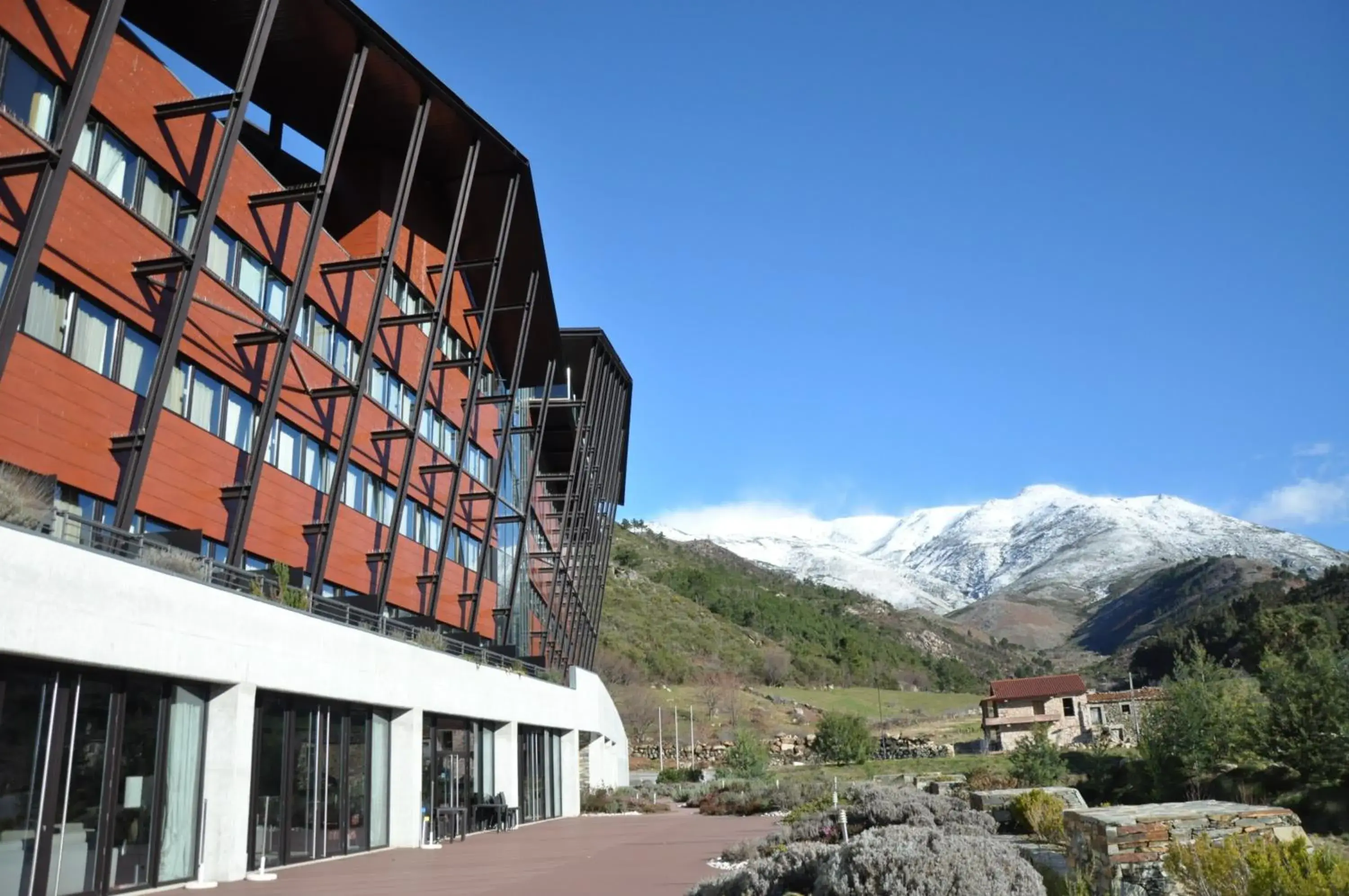 Facade/entrance, Property Building in H2otel Congress & Medical SPA