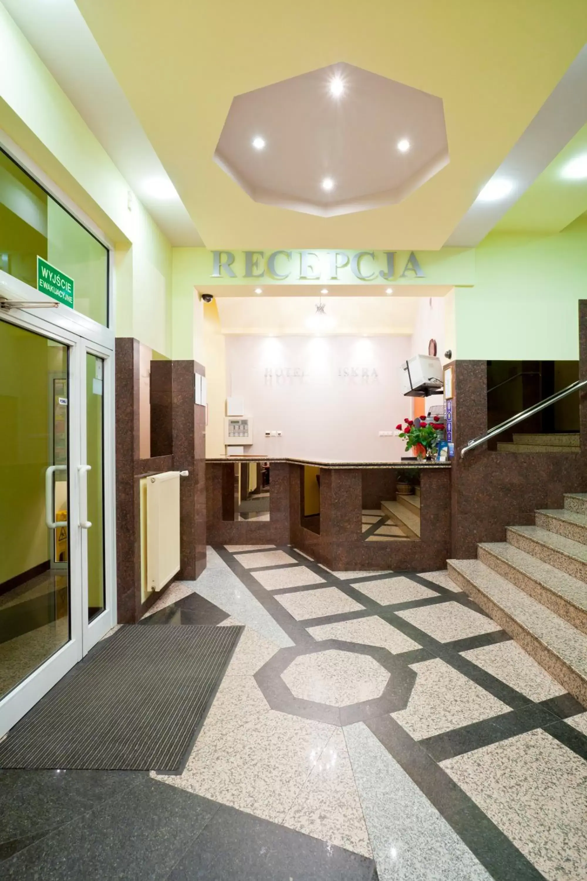 Lobby or reception in Iskra Lobby or reception in Iskra